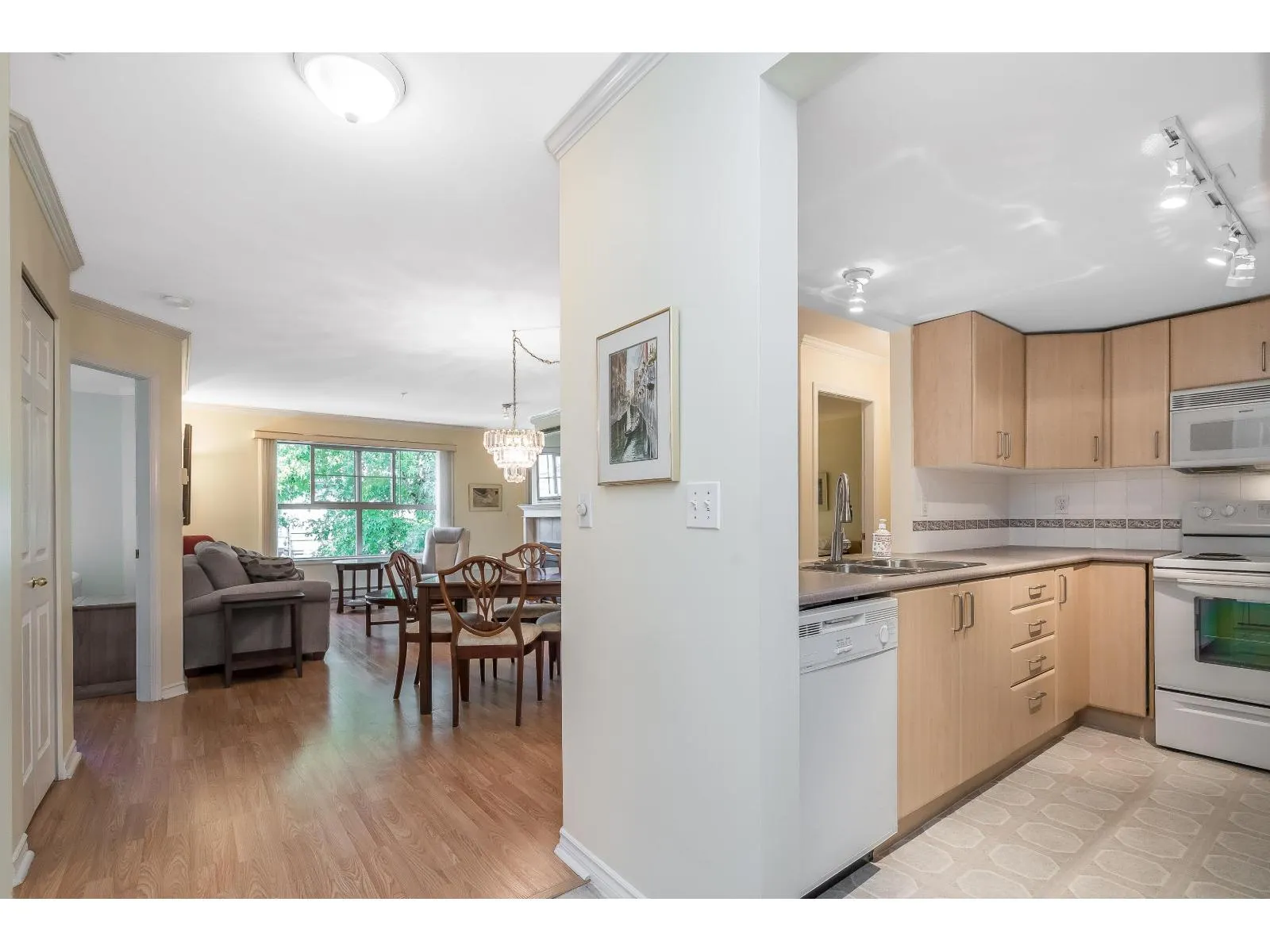 #303 15325 17 AVENUE
