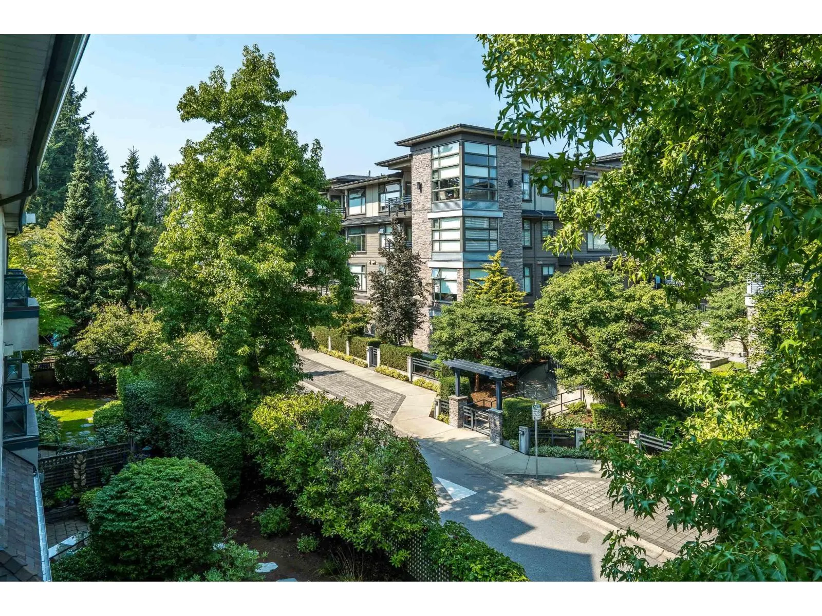 #303 15325 17 AVENUE