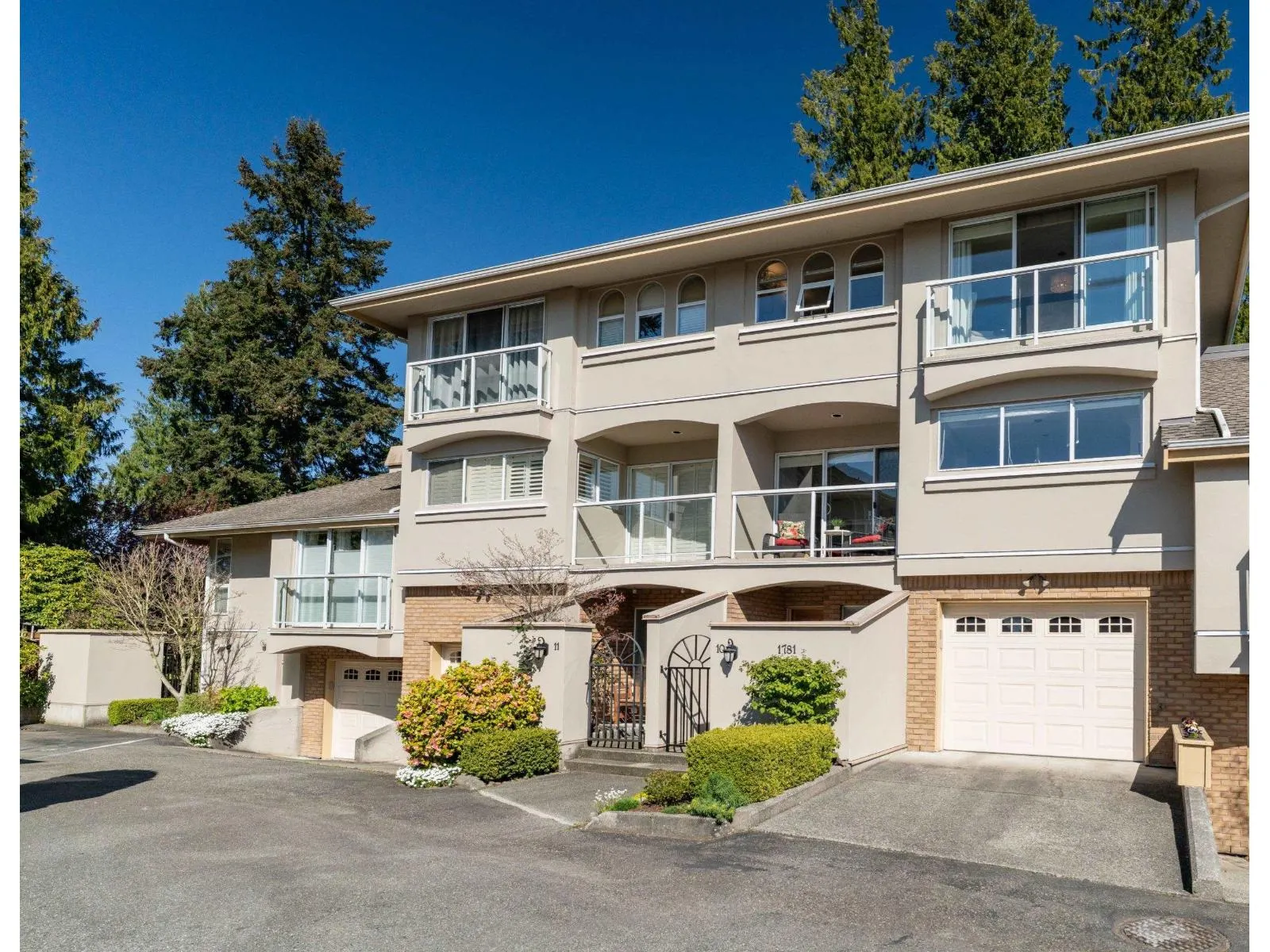 10 1781 130 STREET