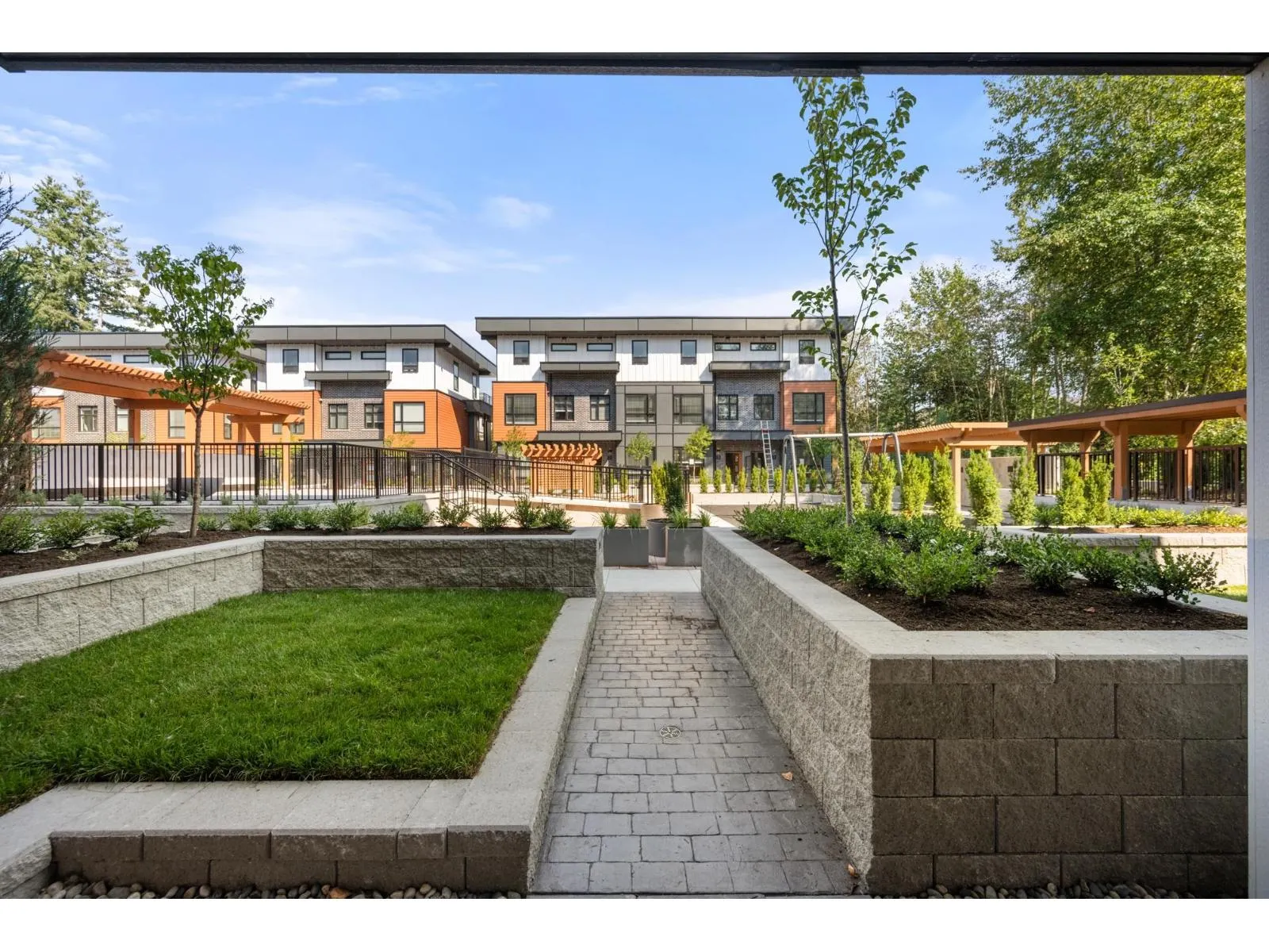 407 20926 83 AVENUE
