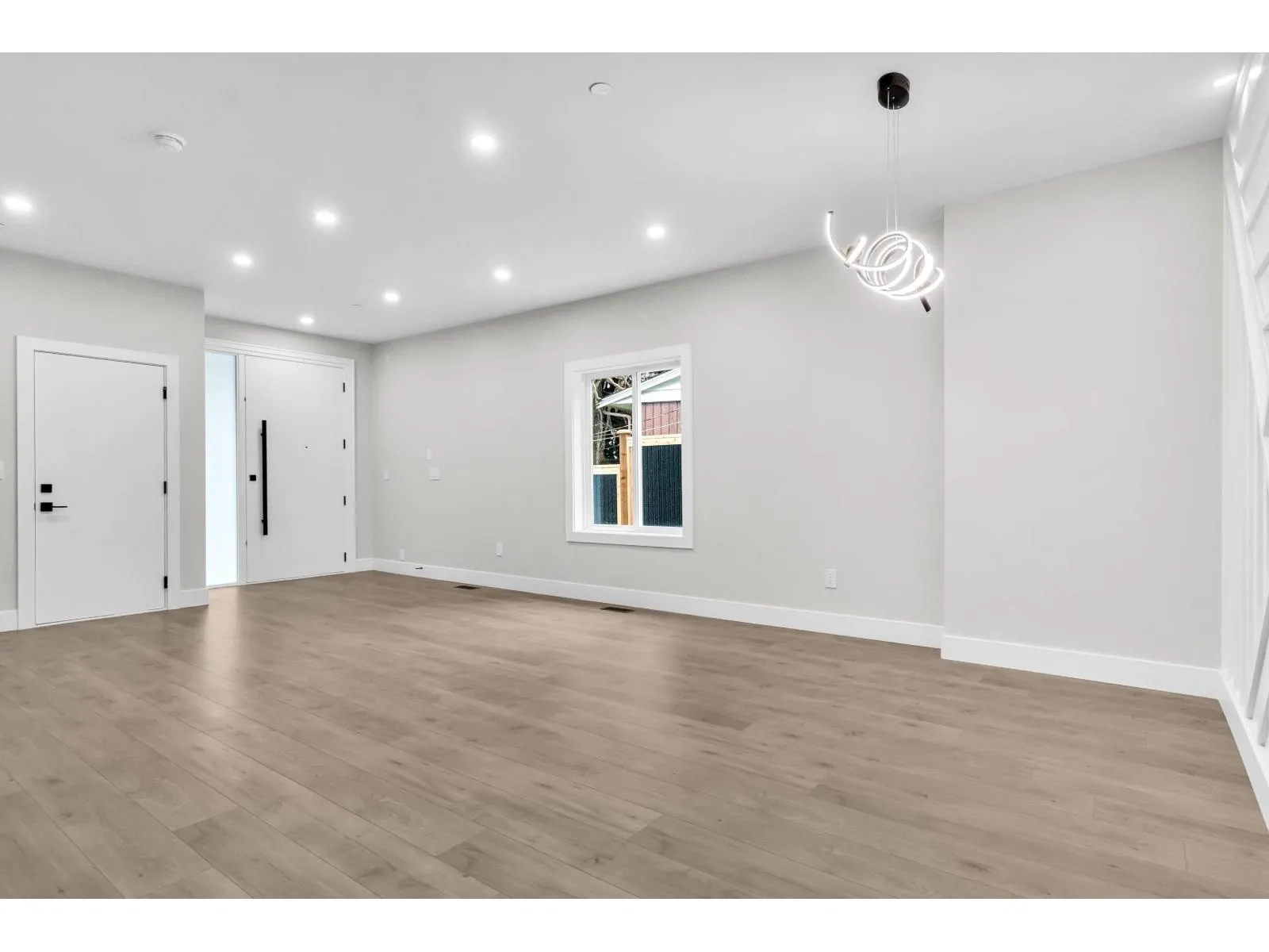 A 32729 FRASER CRESCENT