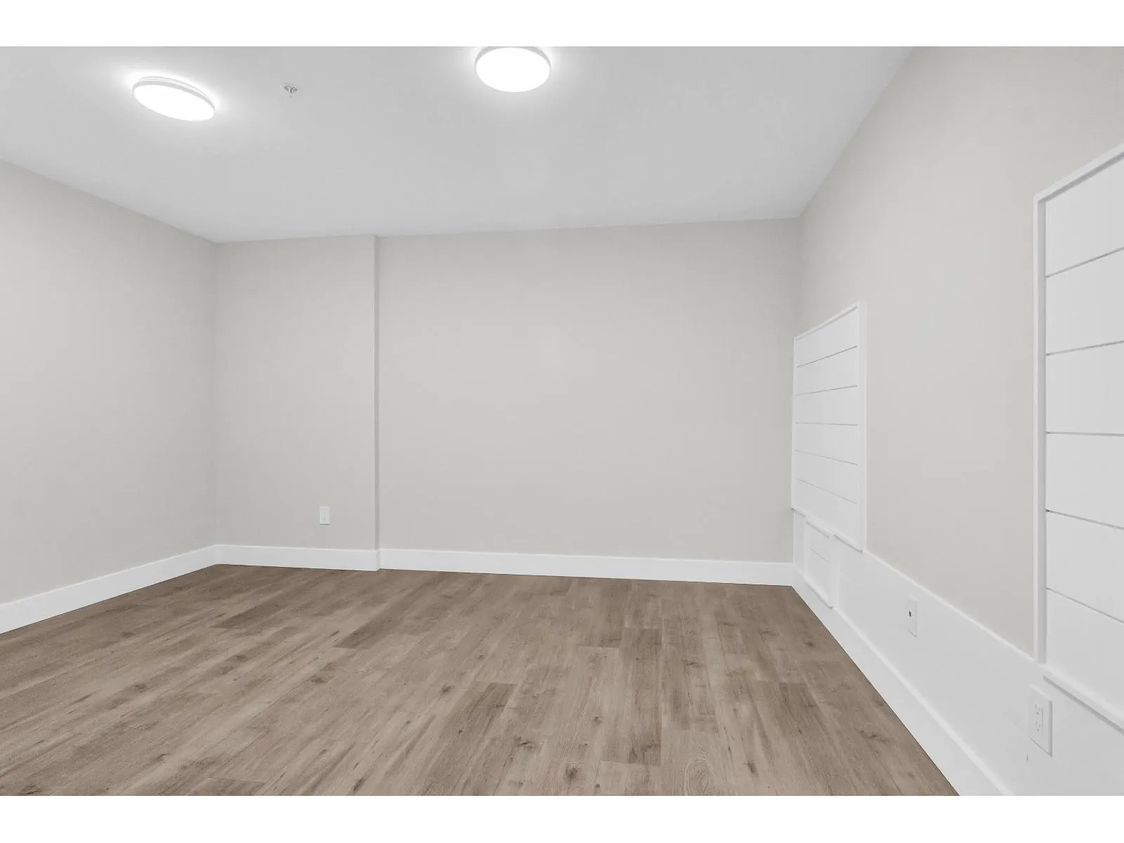 A 32729 FRASER CRESCENT