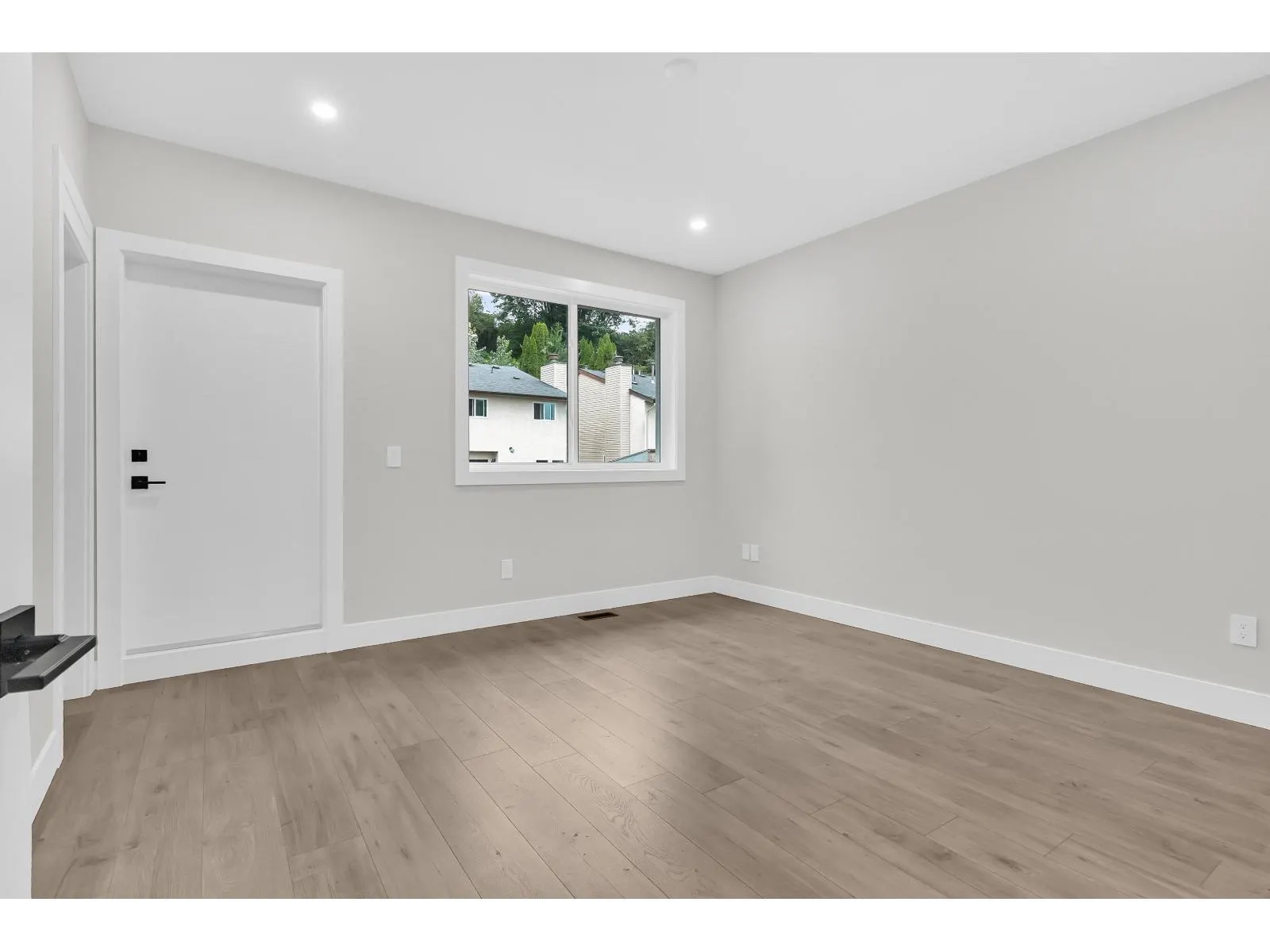 A 32729 FRASER CRESCENT