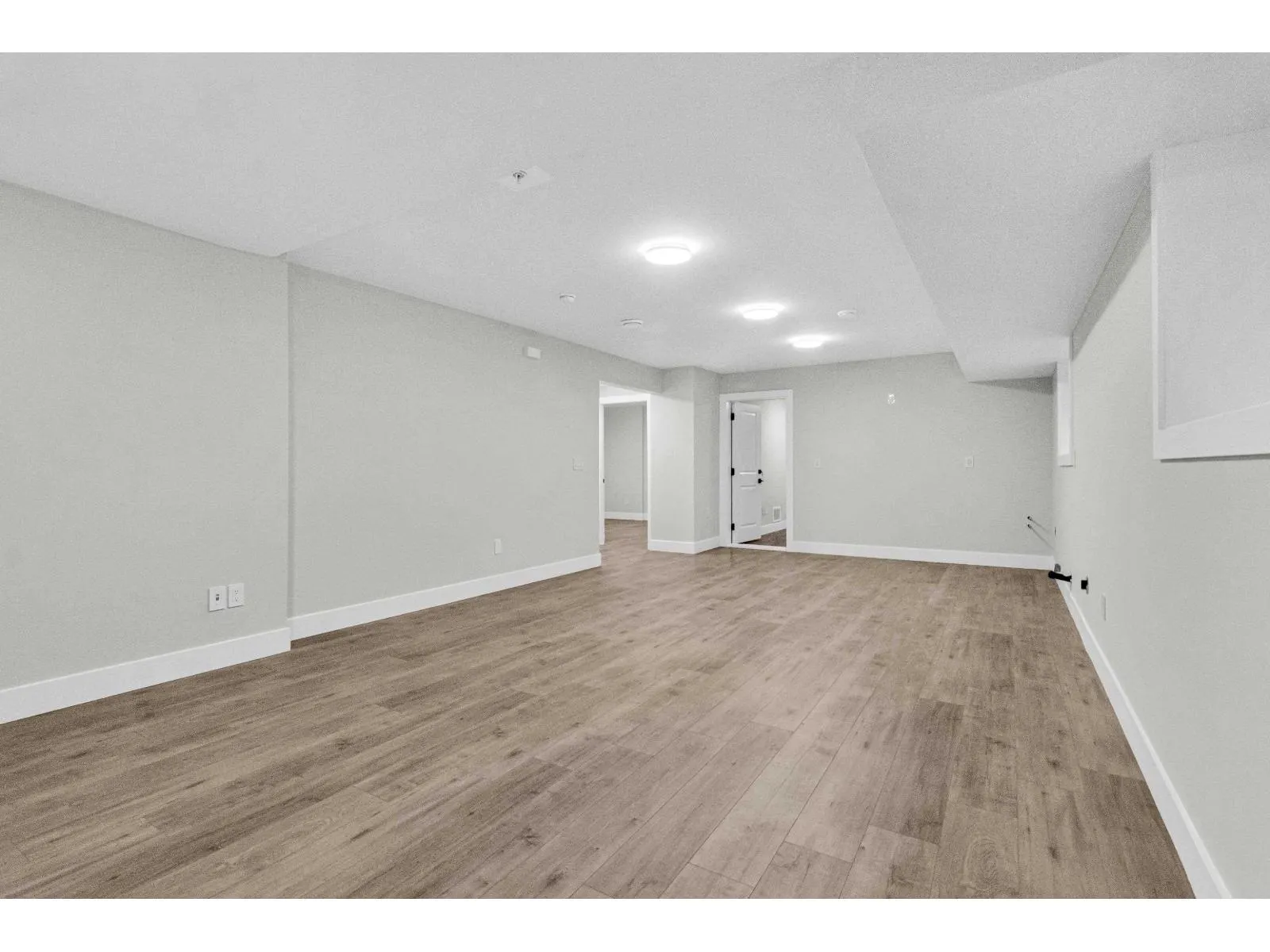 A 32729 FRASER CRESCENT