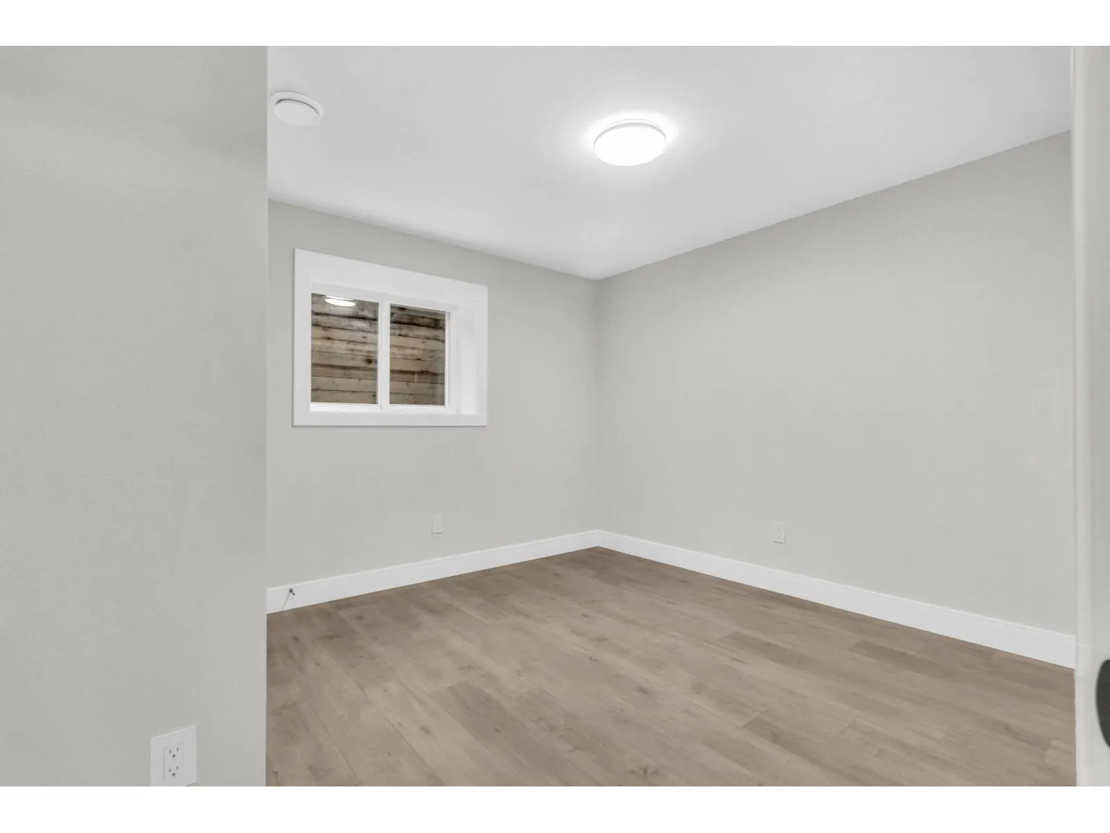 A 32729 FRASER CRESCENT
