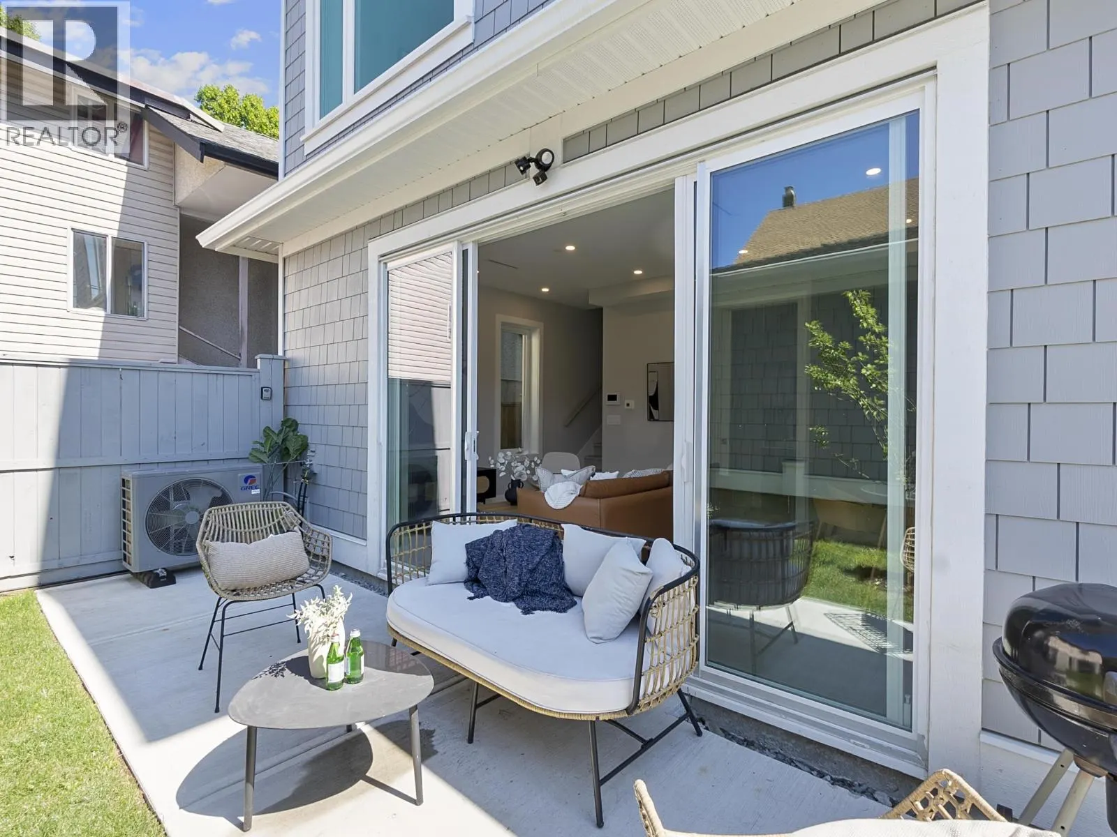 885 E KING EDWARD AVENUE