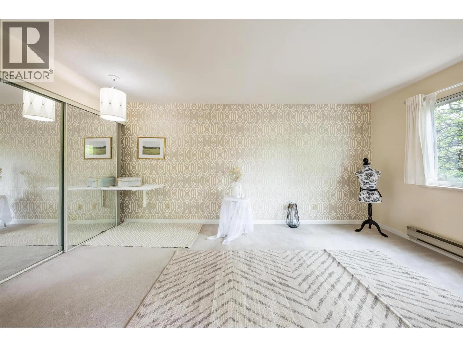 260 8611 ACKROYD ROAD