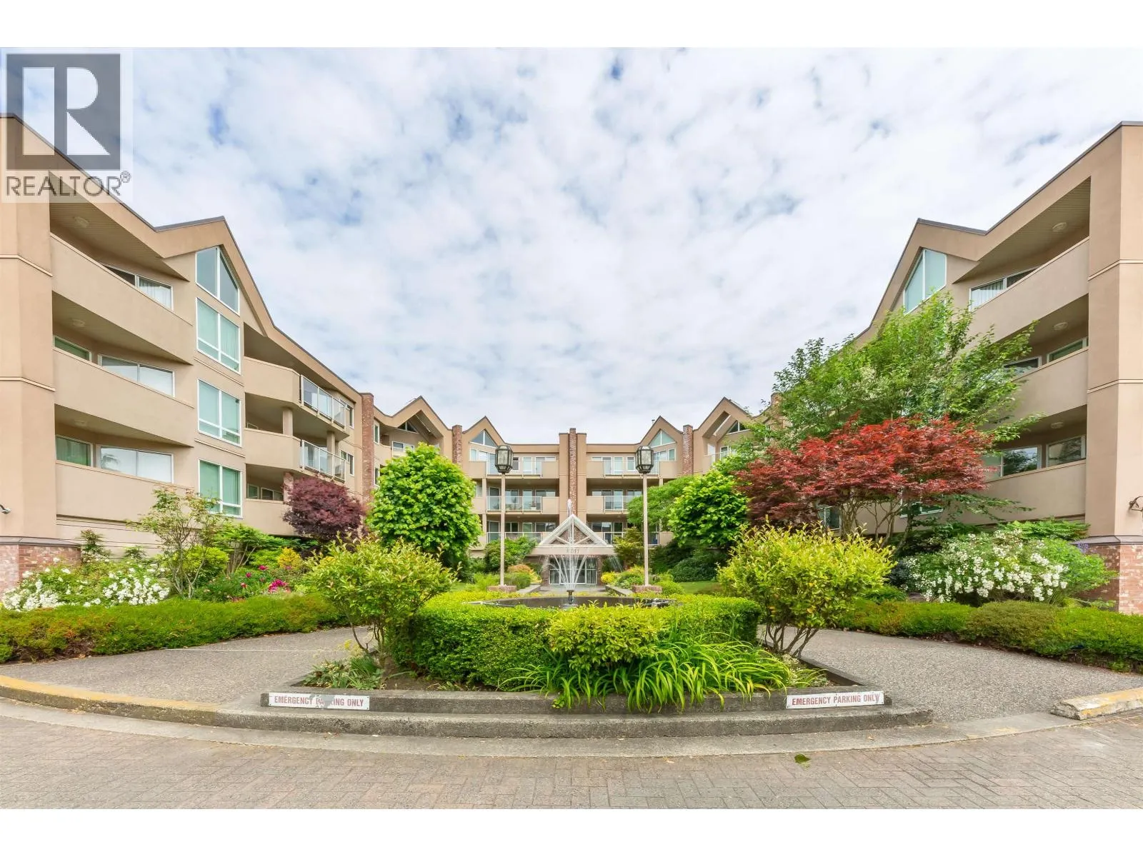 260 8611 ACKROYD ROAD