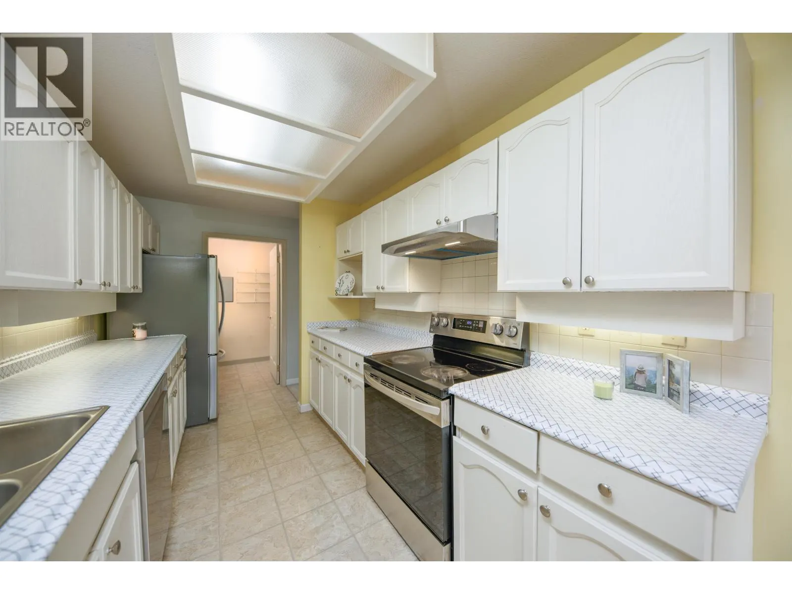 260 8611 ACKROYD ROAD