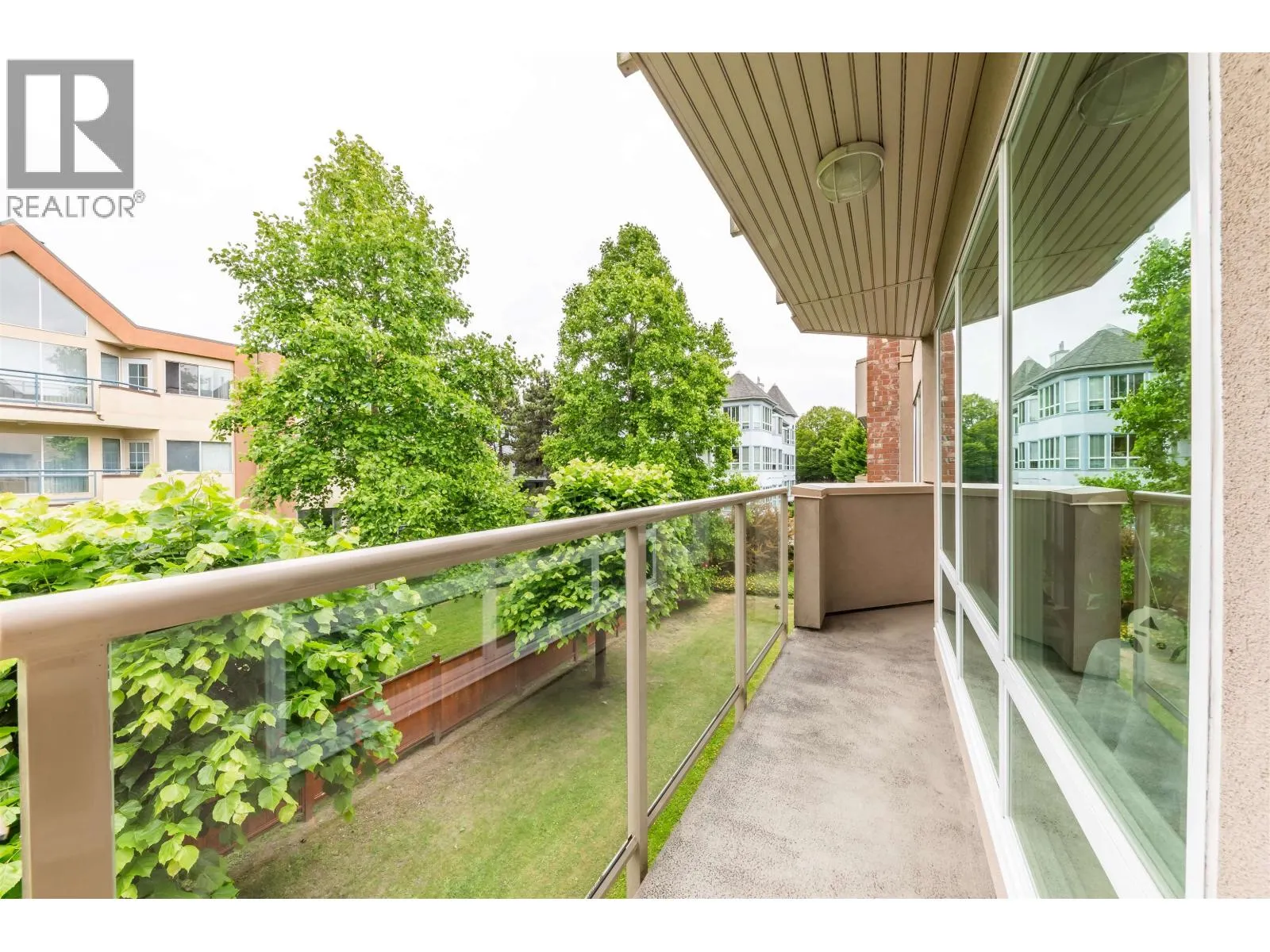 260 8611 ACKROYD ROAD