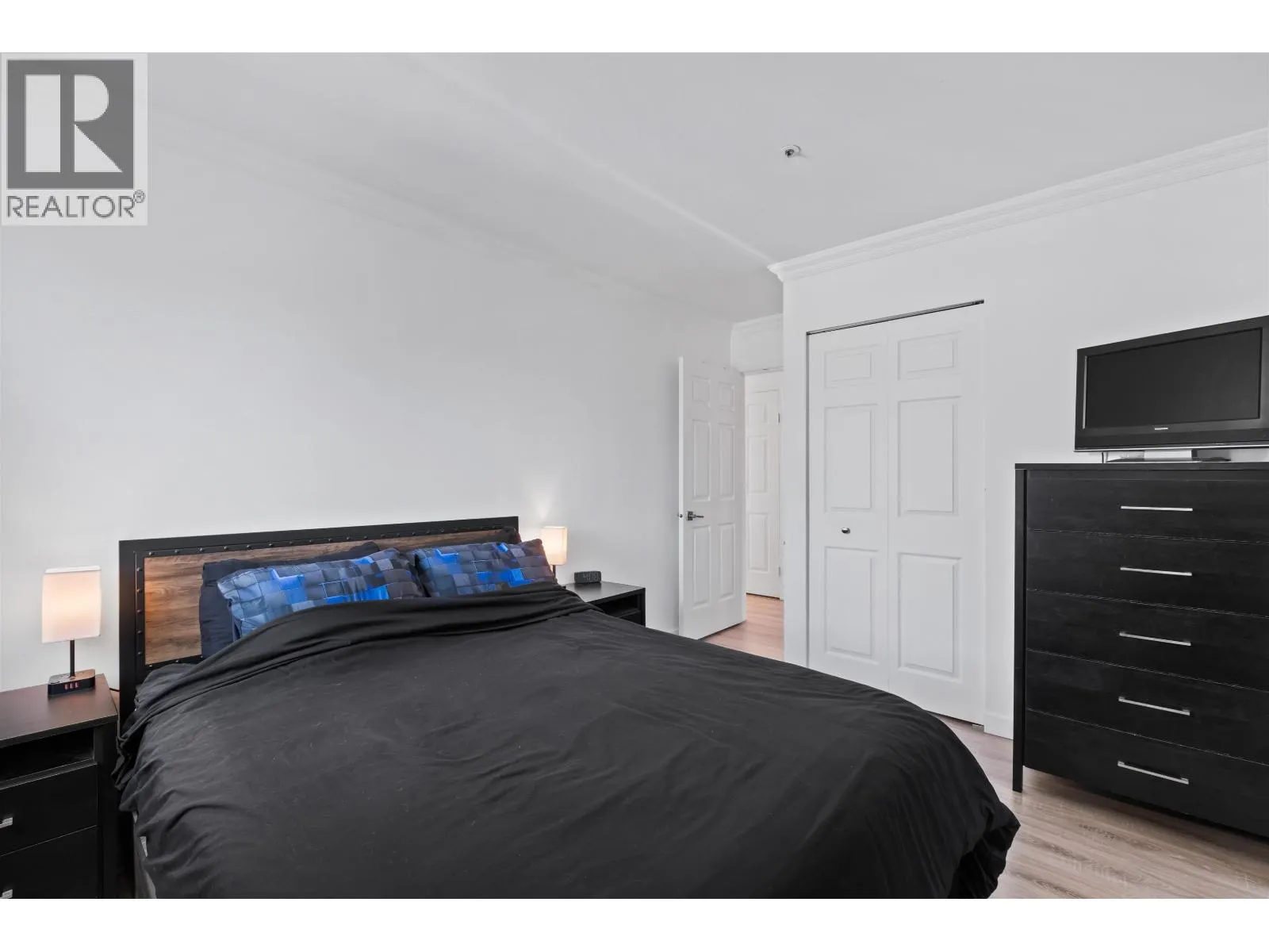 403 3505 W BROADWAY