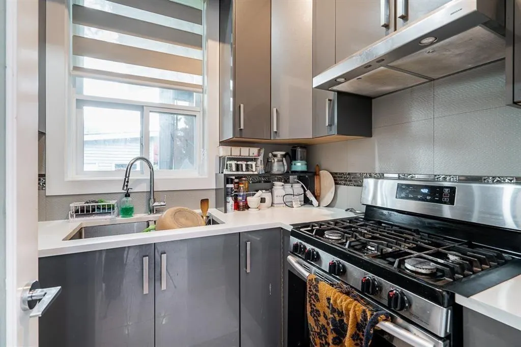 8821 QUEEN MARY BOULEVARD