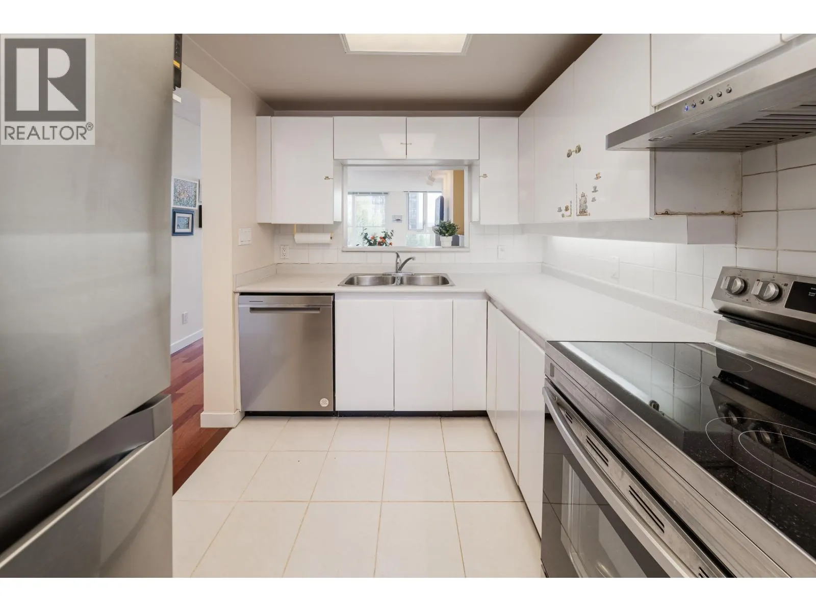 501 1345 BURNABY STREET