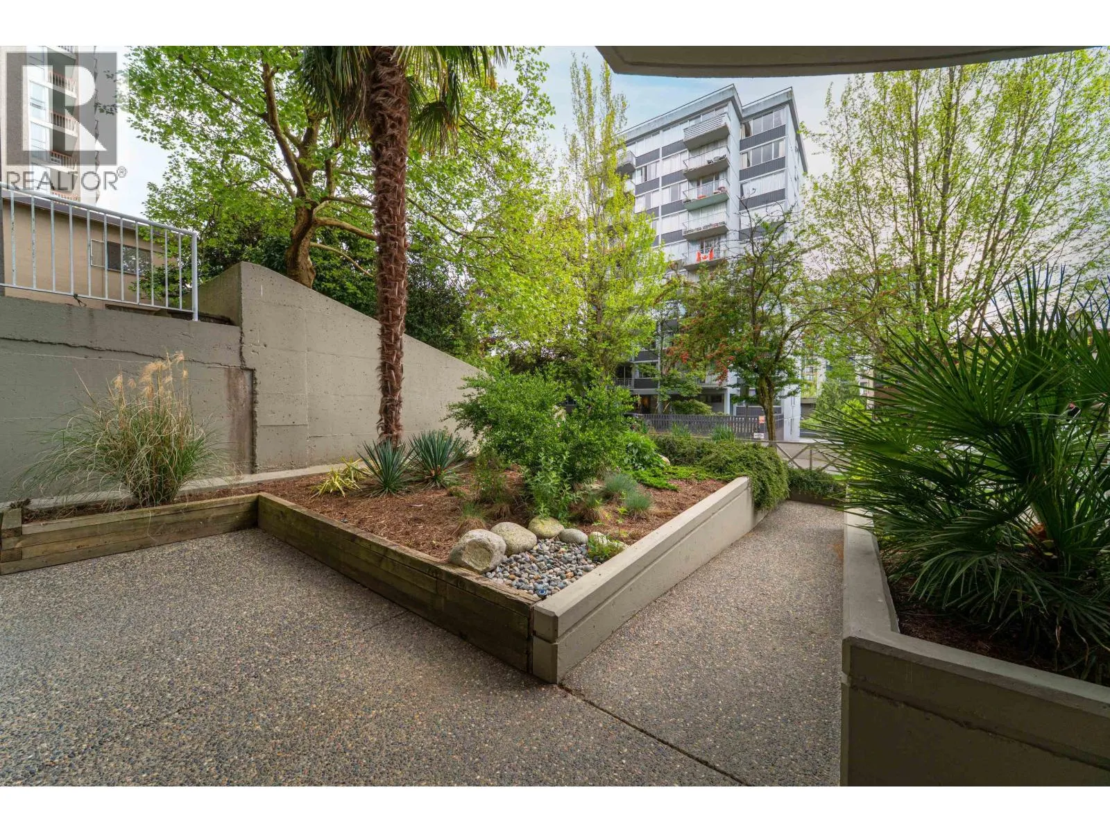 501 1345 BURNABY STREET