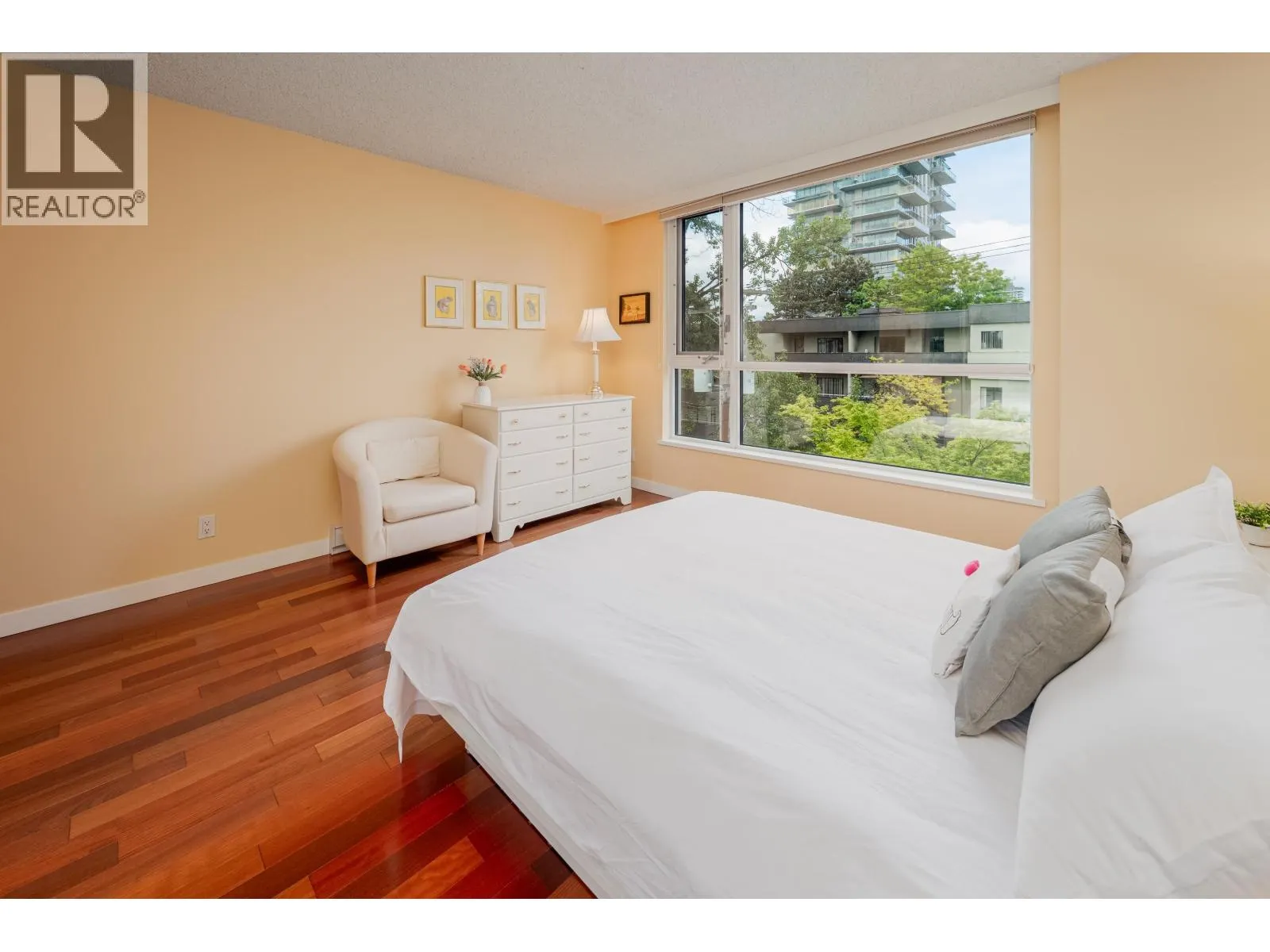 501 1345 BURNABY STREET