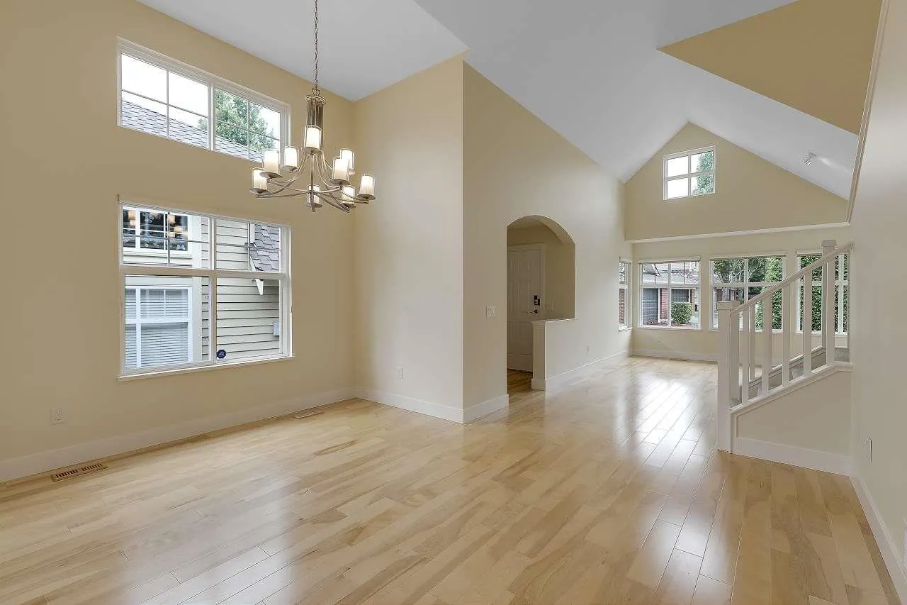 19 15450 ROSEMARY HEIGHTS CRESCENT