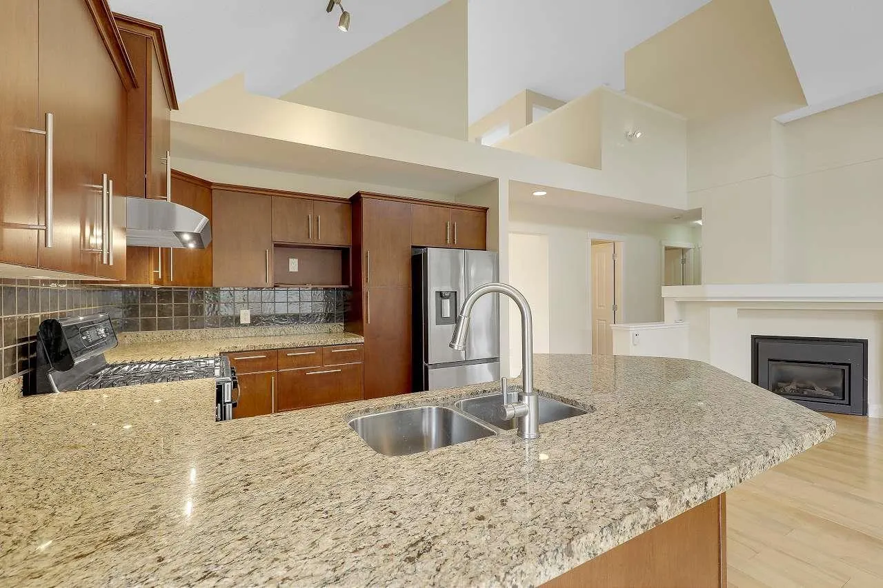 19 15450 ROSEMARY HEIGHTS CRESCENT