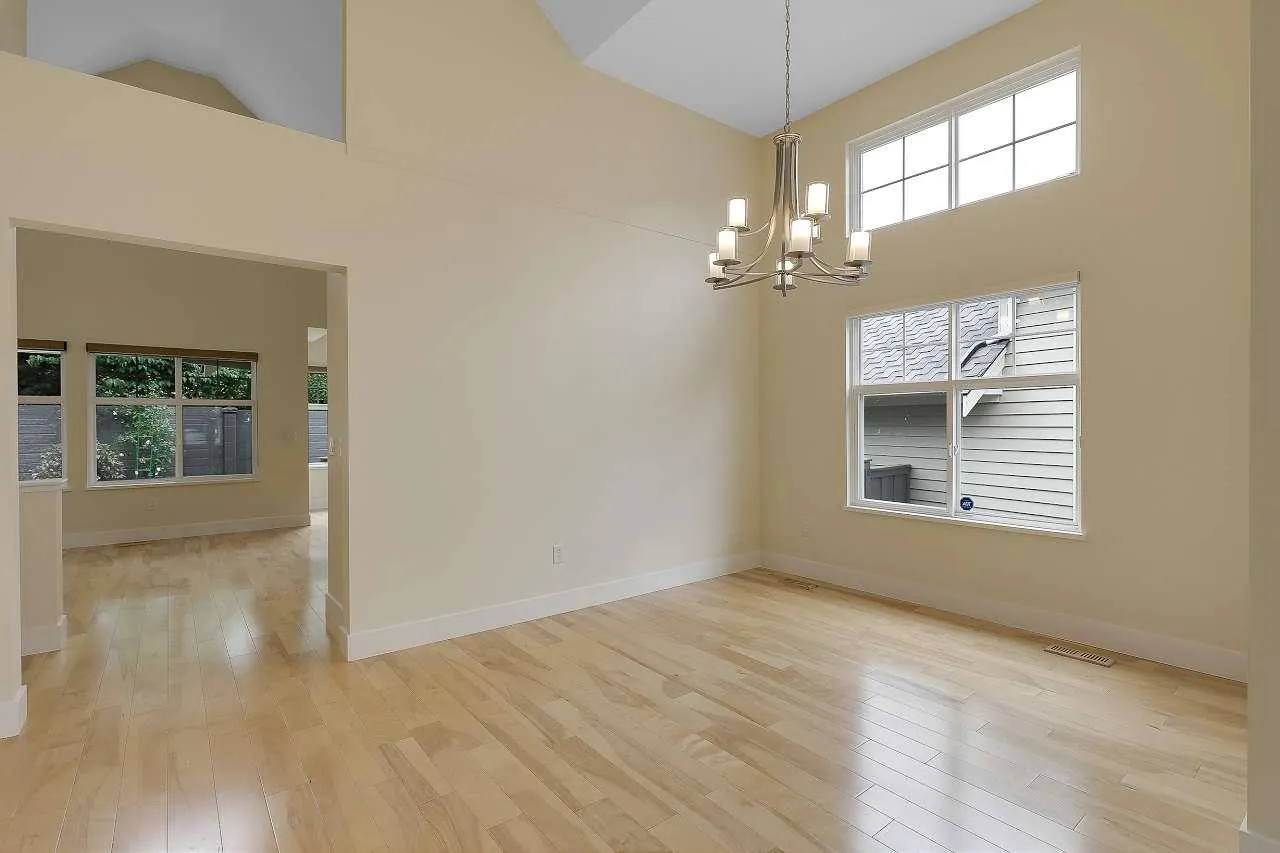 19 15450 ROSEMARY HEIGHTS CRESCENT