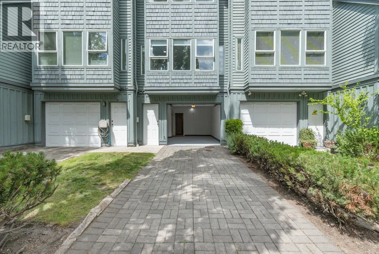 35 5820 DOVER CRESCENT