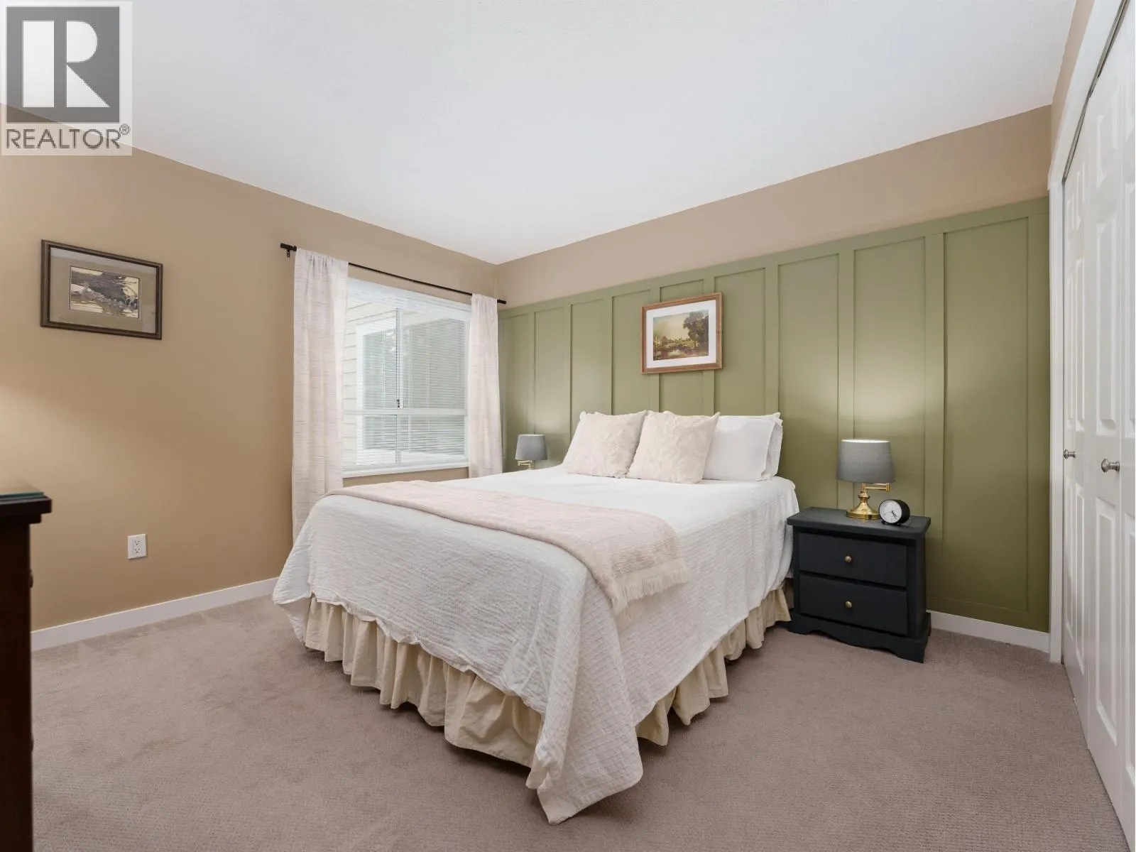 212 3690 BANFF COURT
