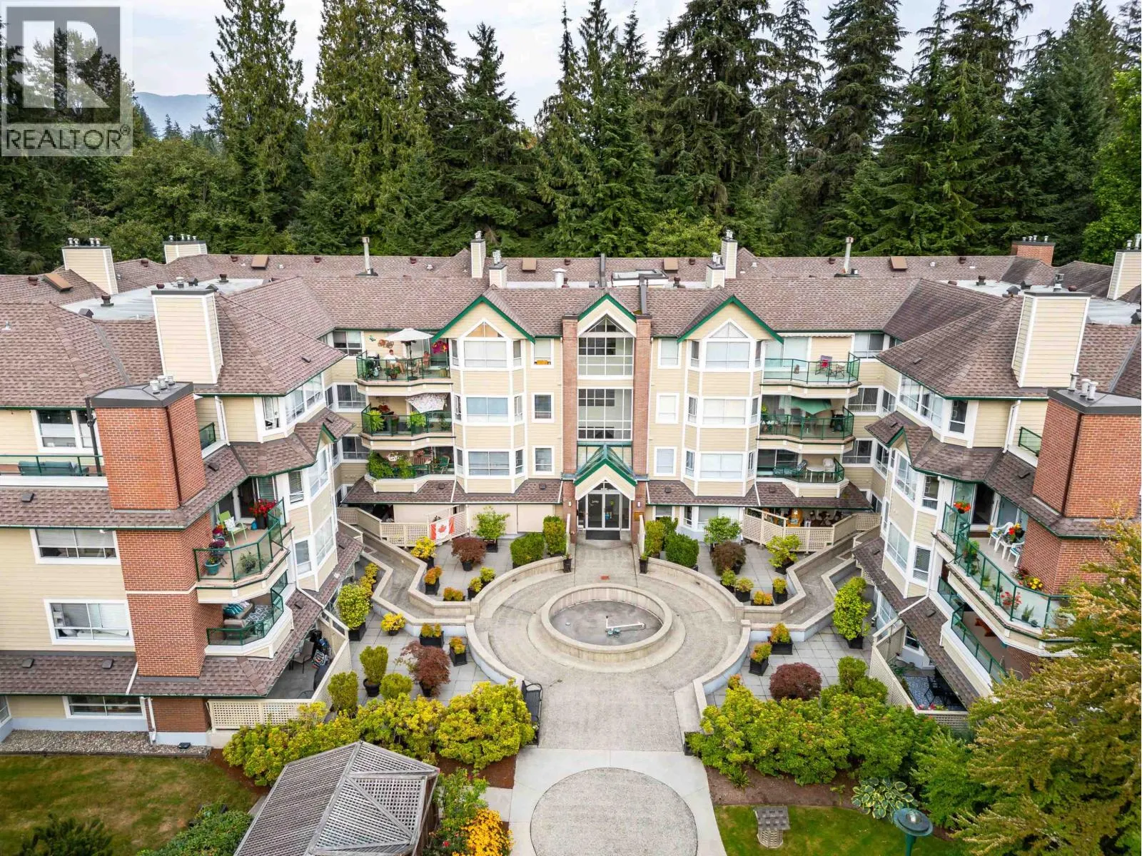 212 3690 BANFF COURT