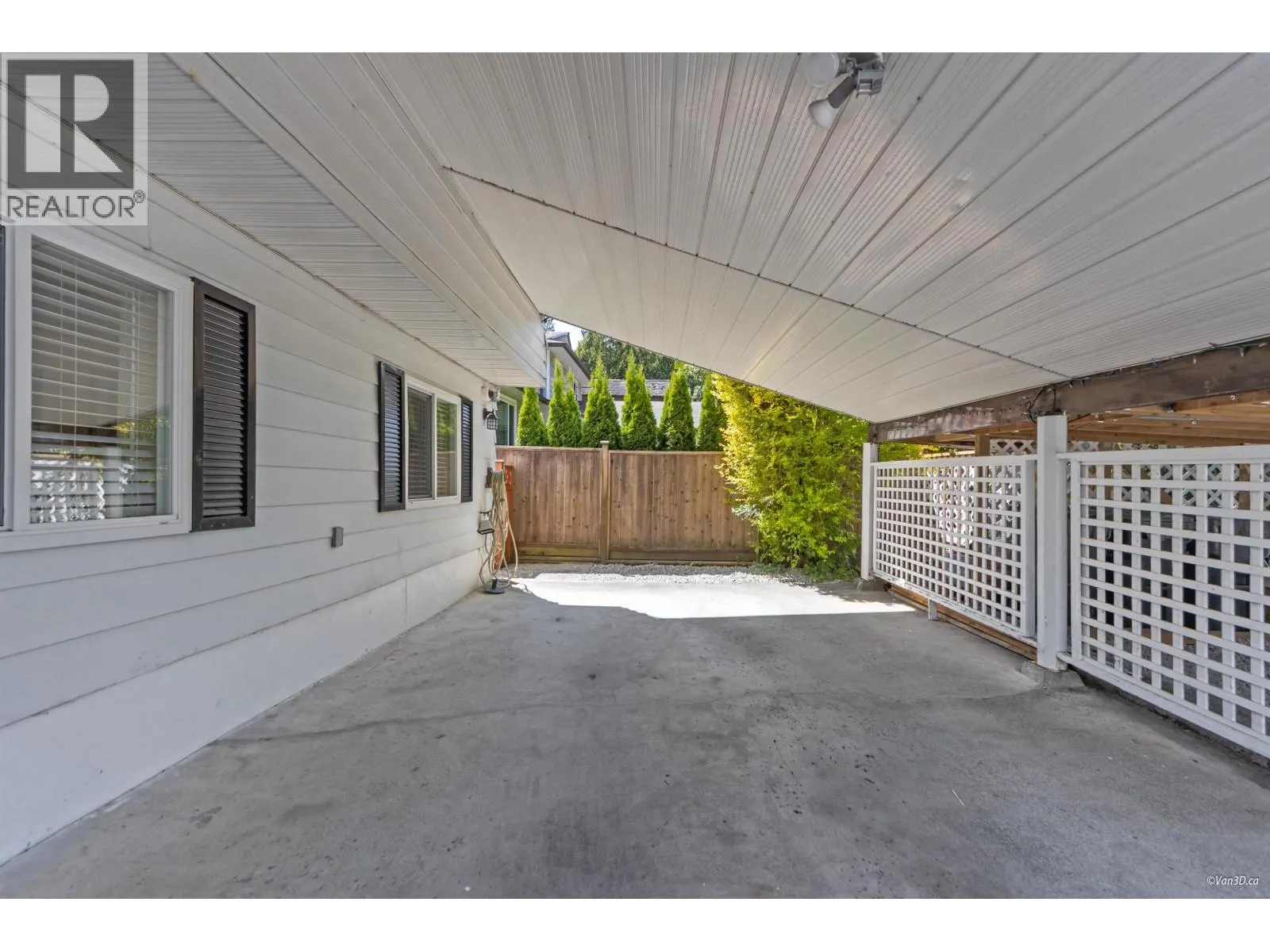 1068 SPRUCE AVENUE