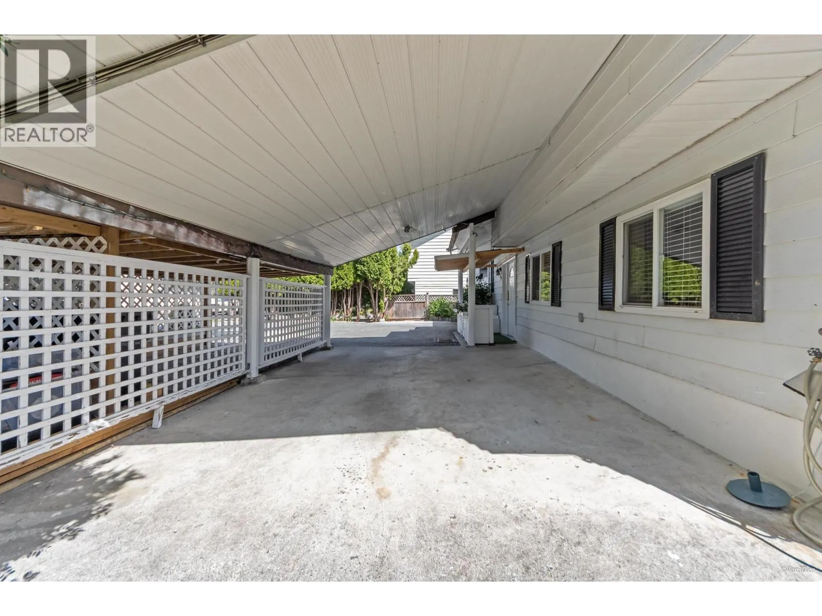 1068 SPRUCE AVENUE