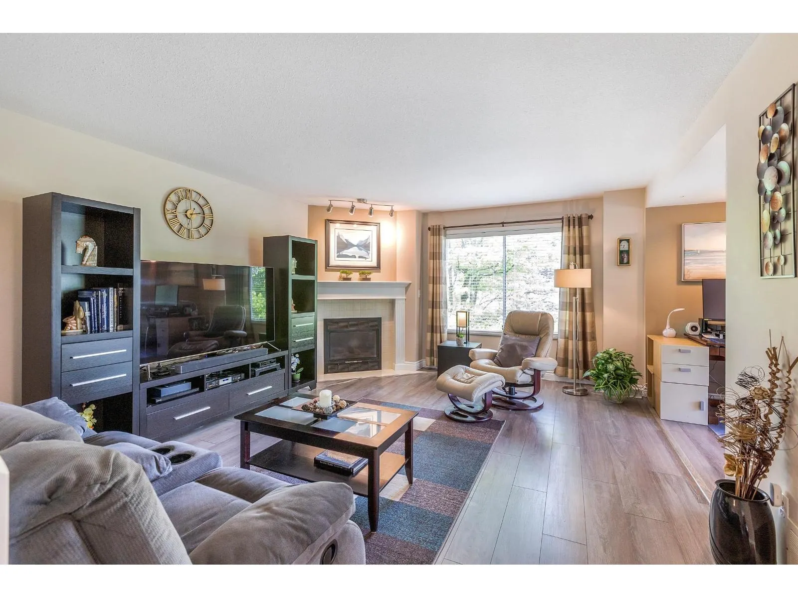 13 16363 85 AVENUE