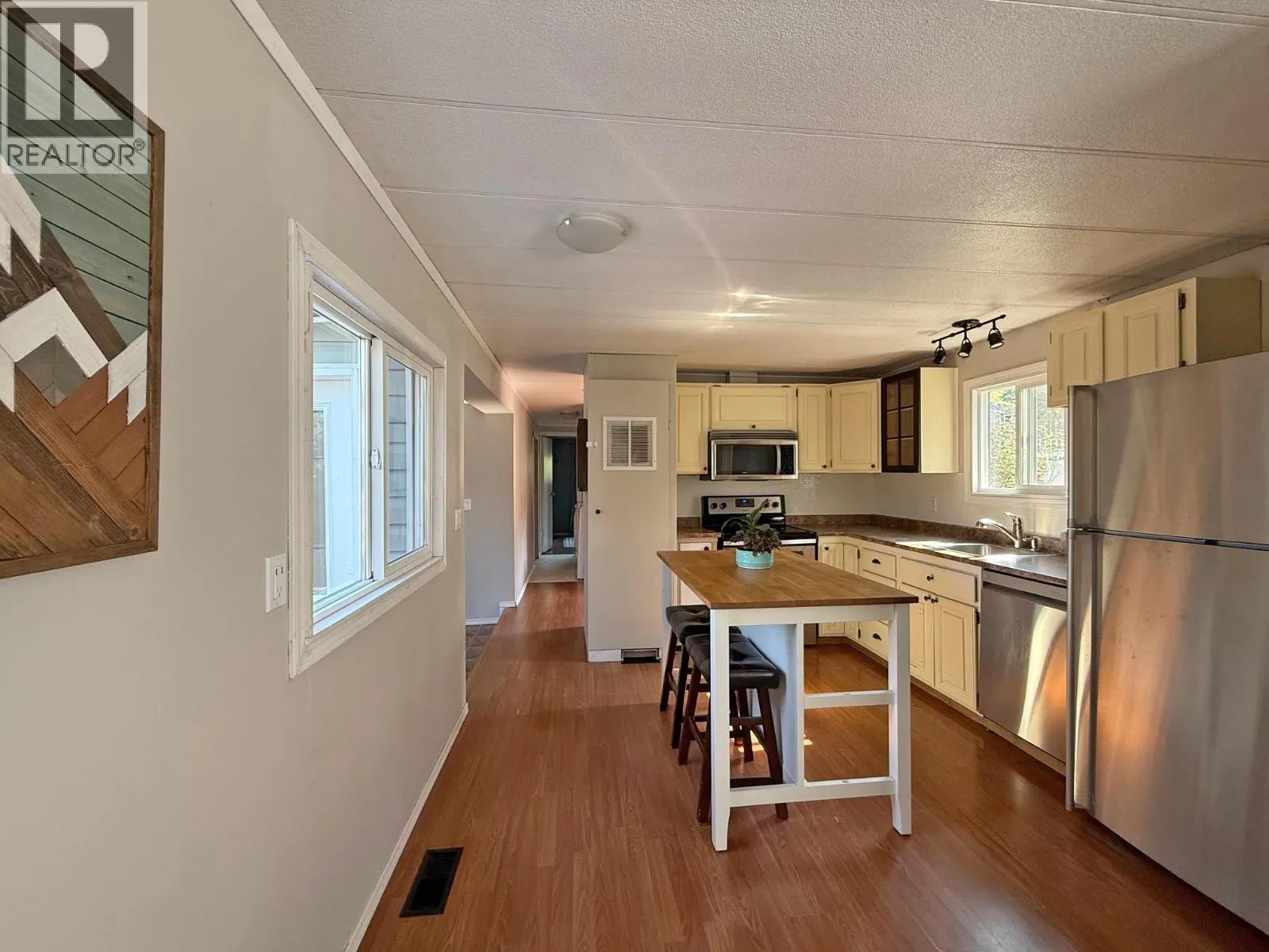 542 HODGSON ROAD