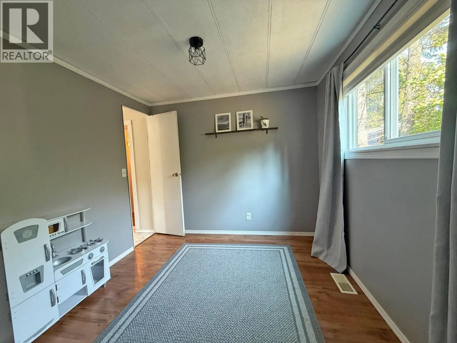 542 HODGSON ROAD