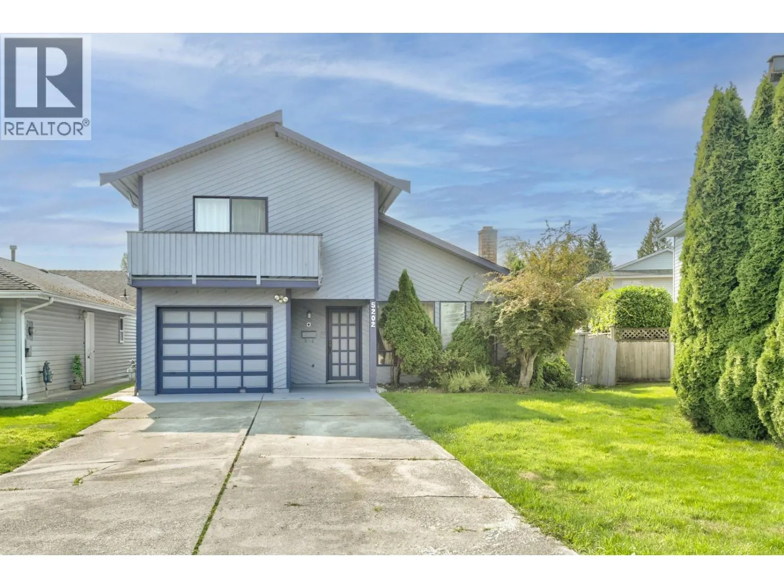 5202 HOLLYWOOD DRIVE