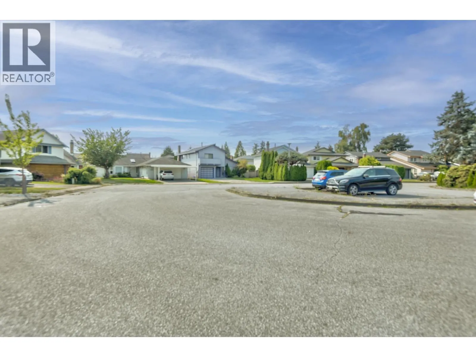 5202 HOLLYWOOD DRIVE