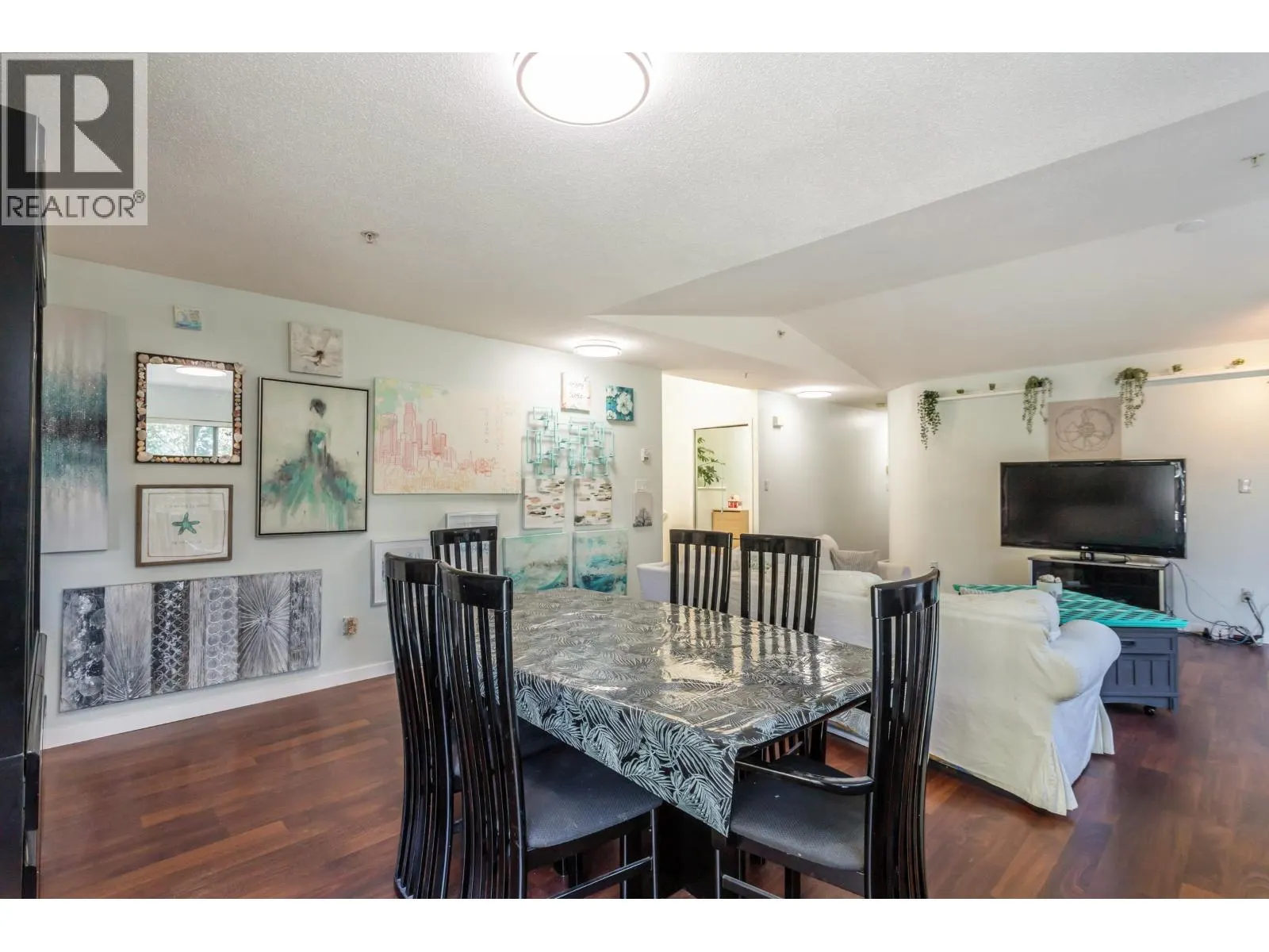 1103 O'FLAHERTY GATE