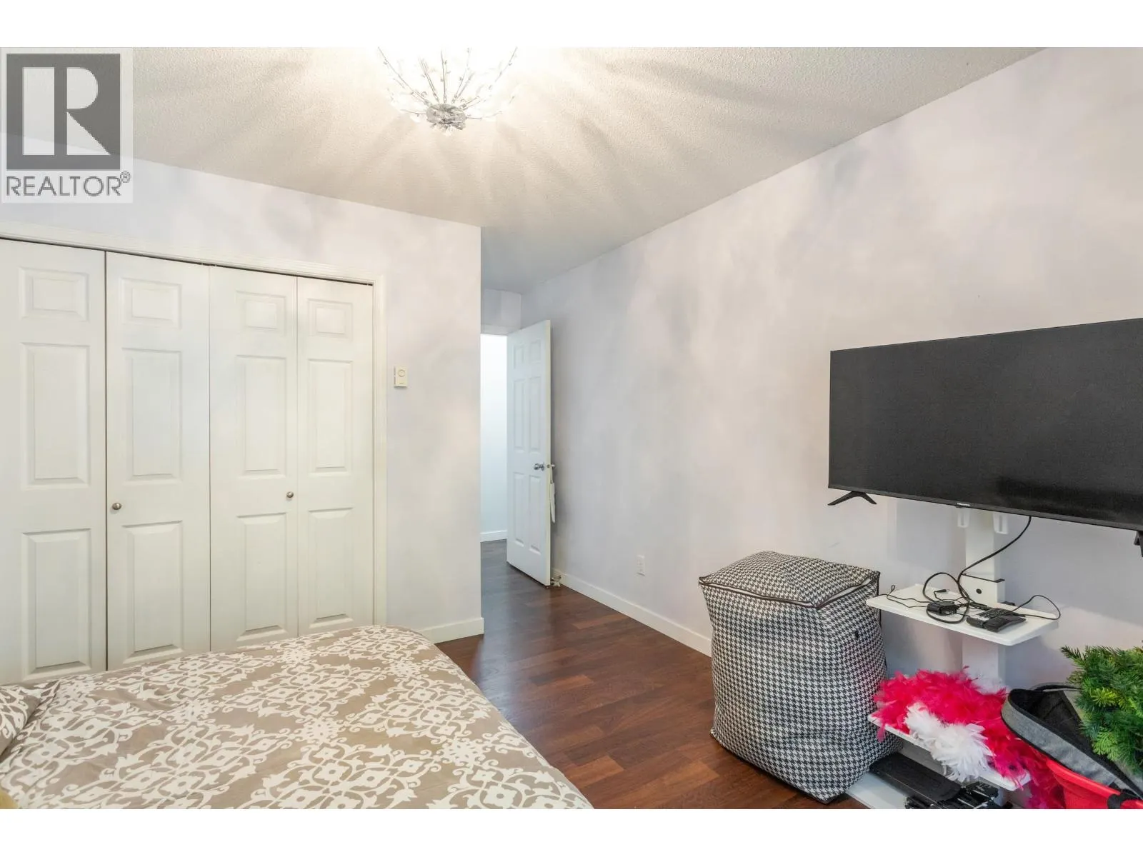 1103 O'FLAHERTY GATE