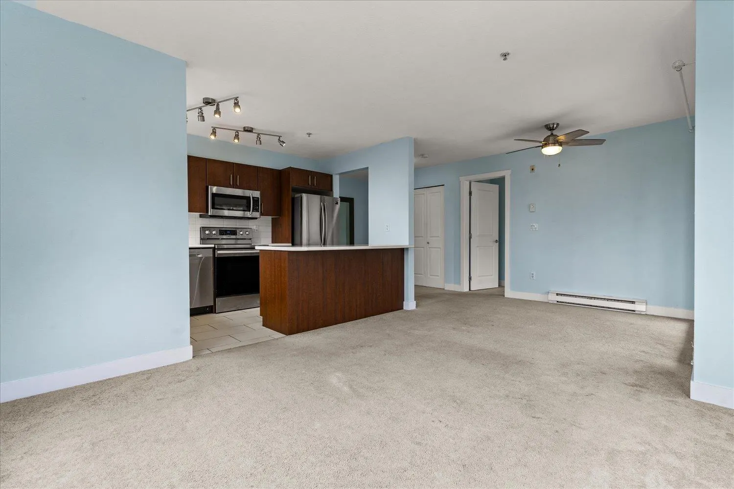 302 45561 YALE ROAD|Chilliwack Proper South