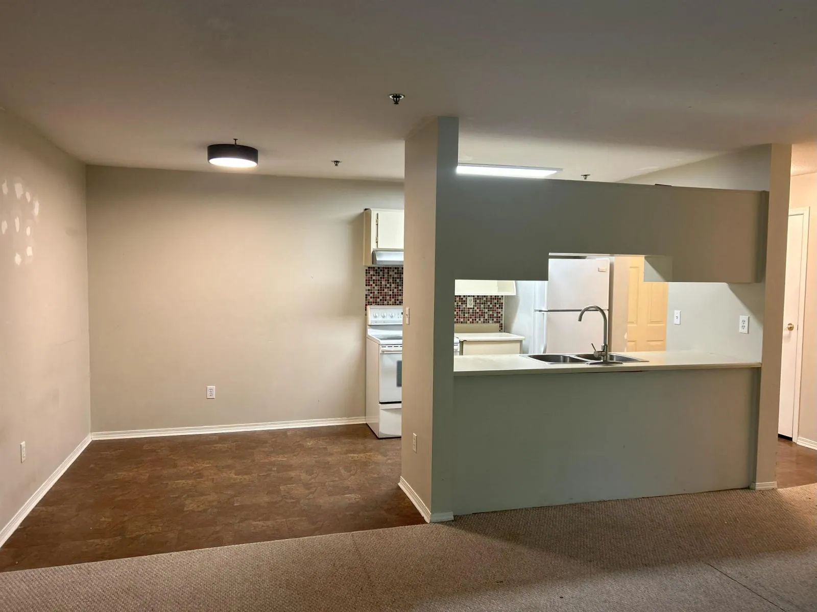 111 2130 MCKENZIE ROAD
