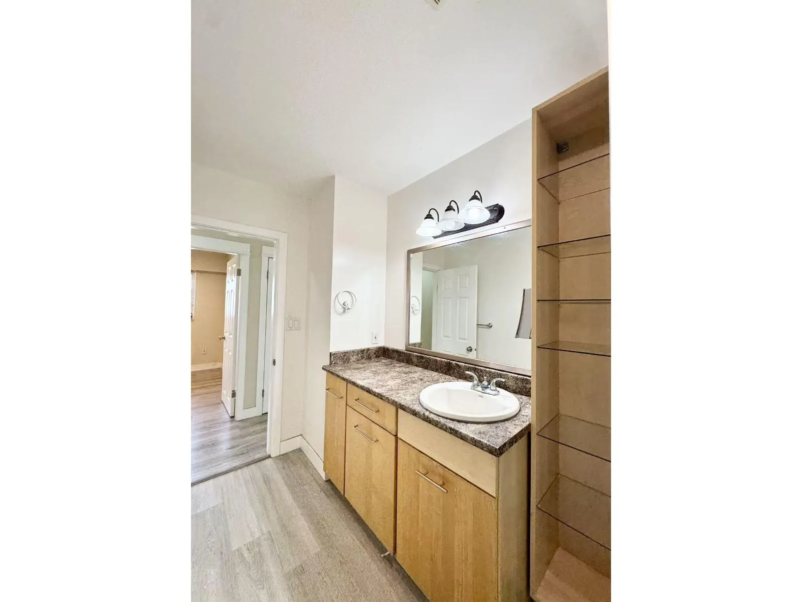 UPPER-34xxx GEORGE FERGUSON WAY