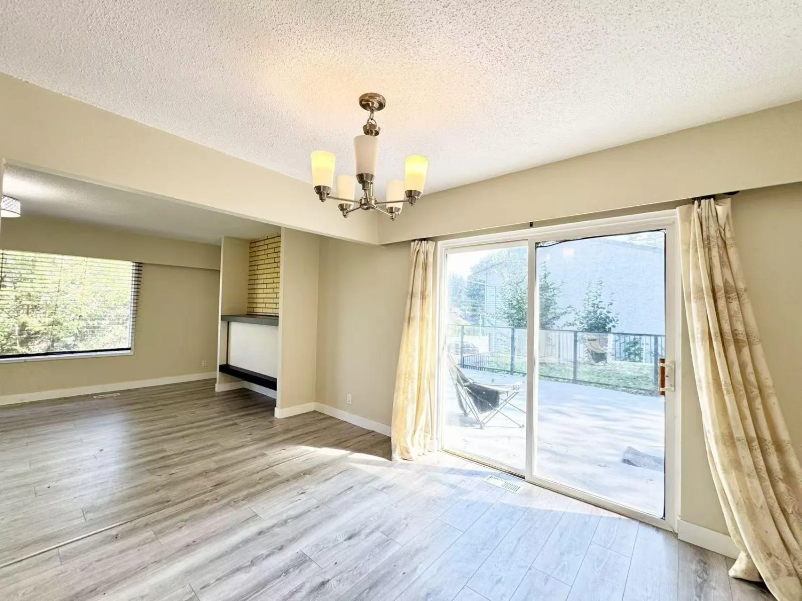UPPER-34xxx GEORGE FERGUSON WAY