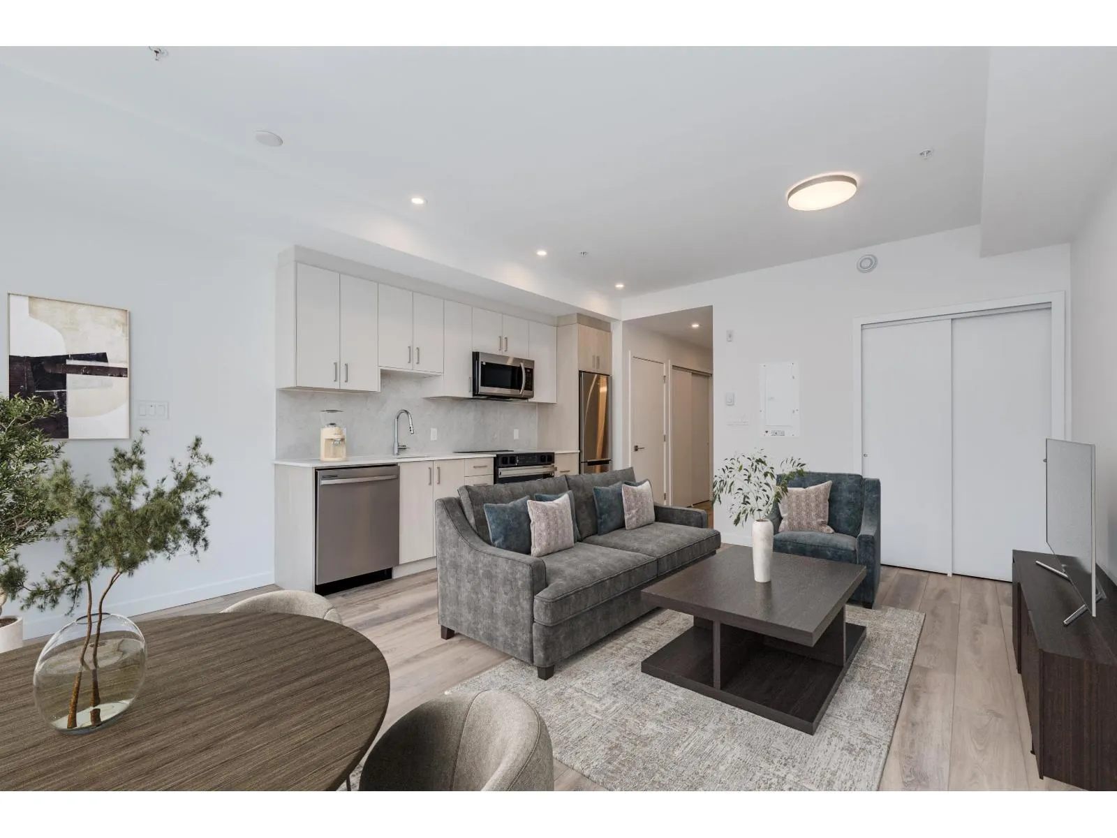 E103 13858 108 AVENUE