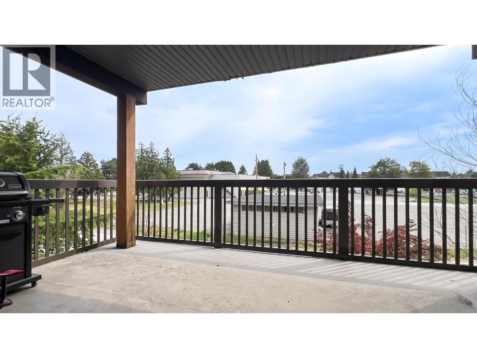 220 9233 FERNDALE ROAD