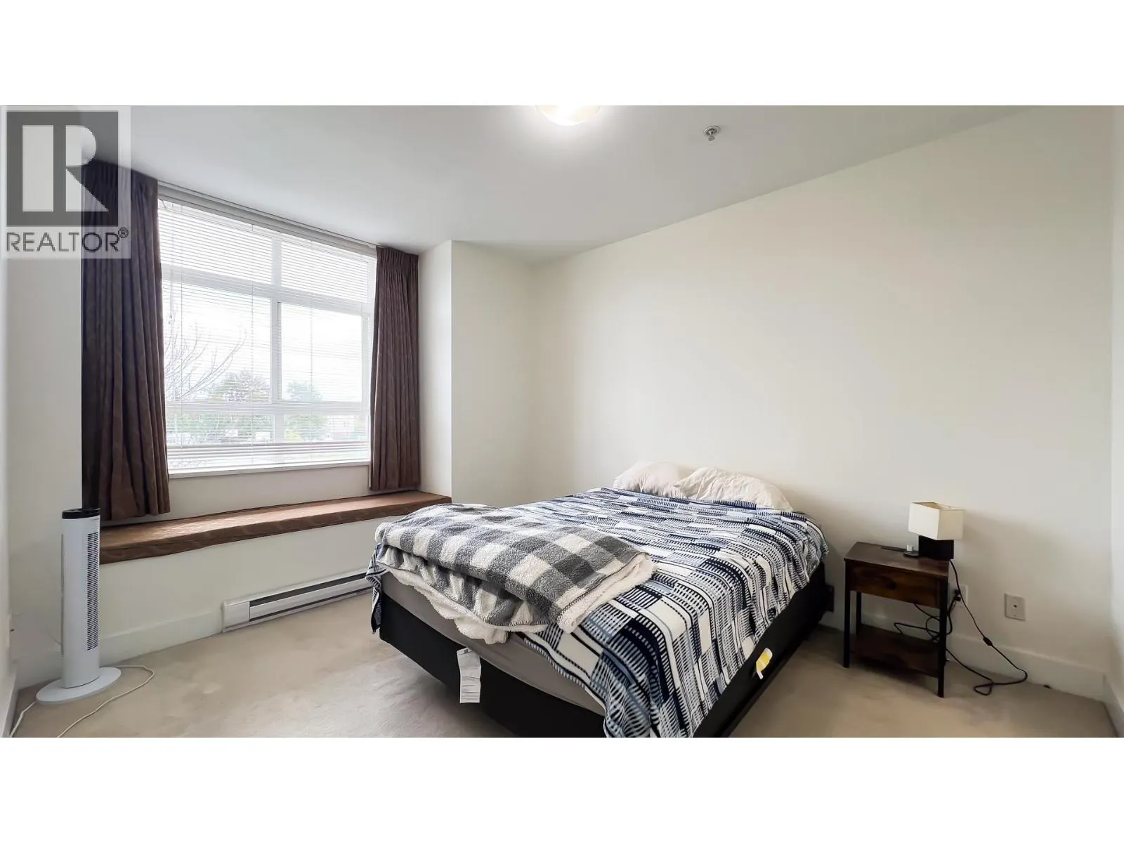 220 9233 FERNDALE ROAD