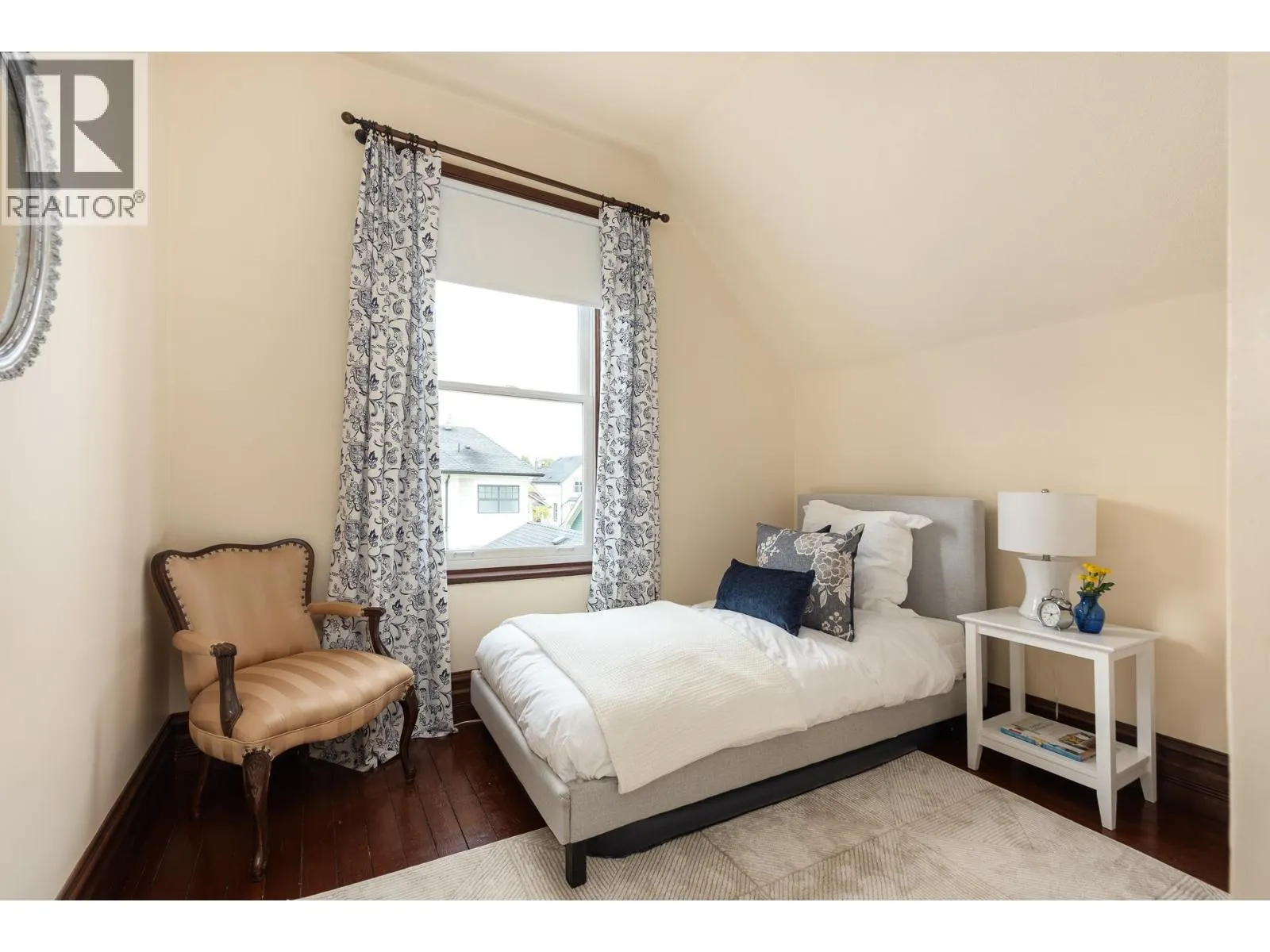 335 FOURTH STREET