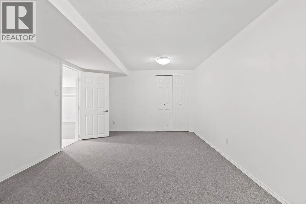3998 PHYLLIS ROAD