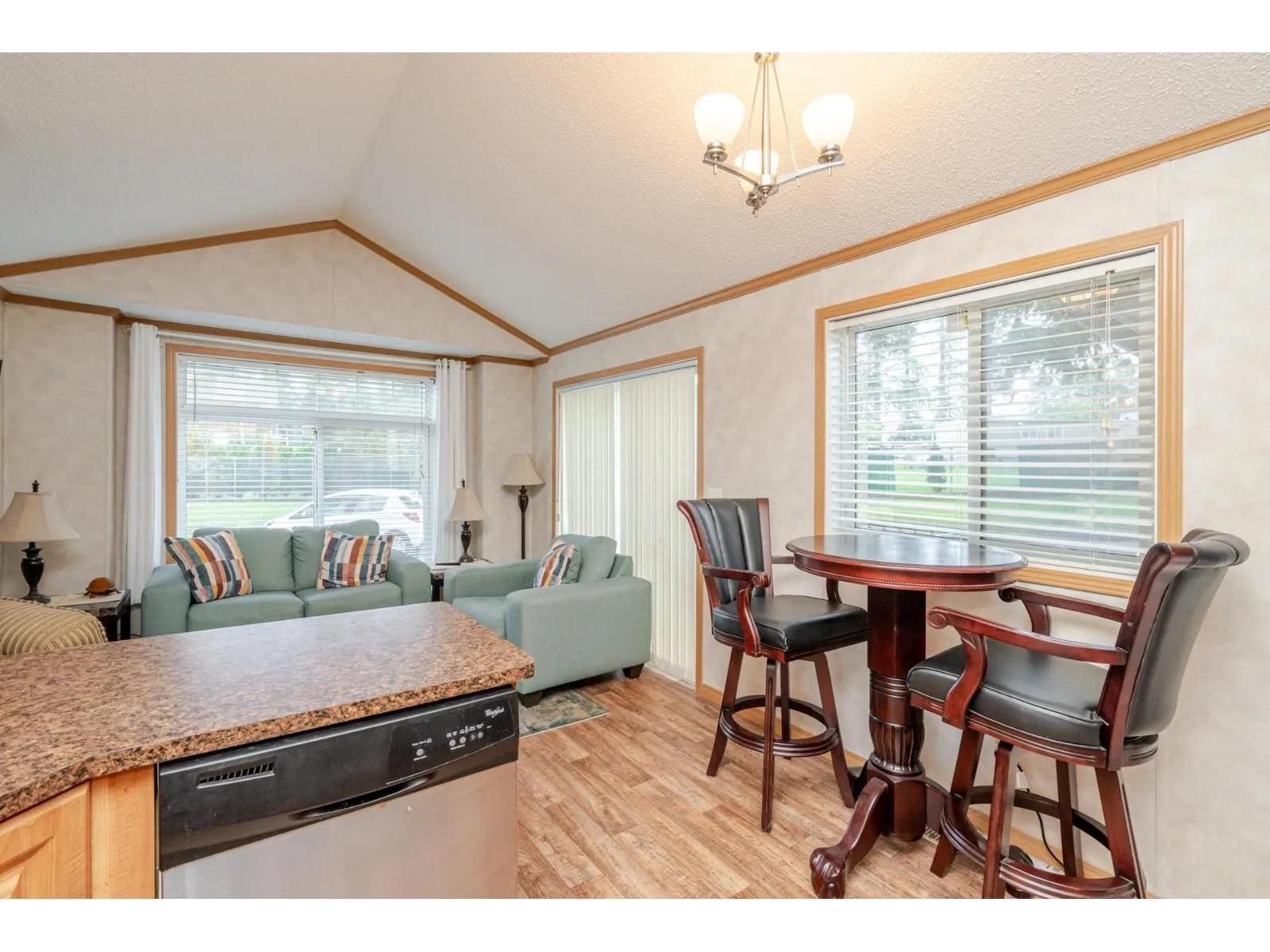 9 24330 FRASER HIGHWAY