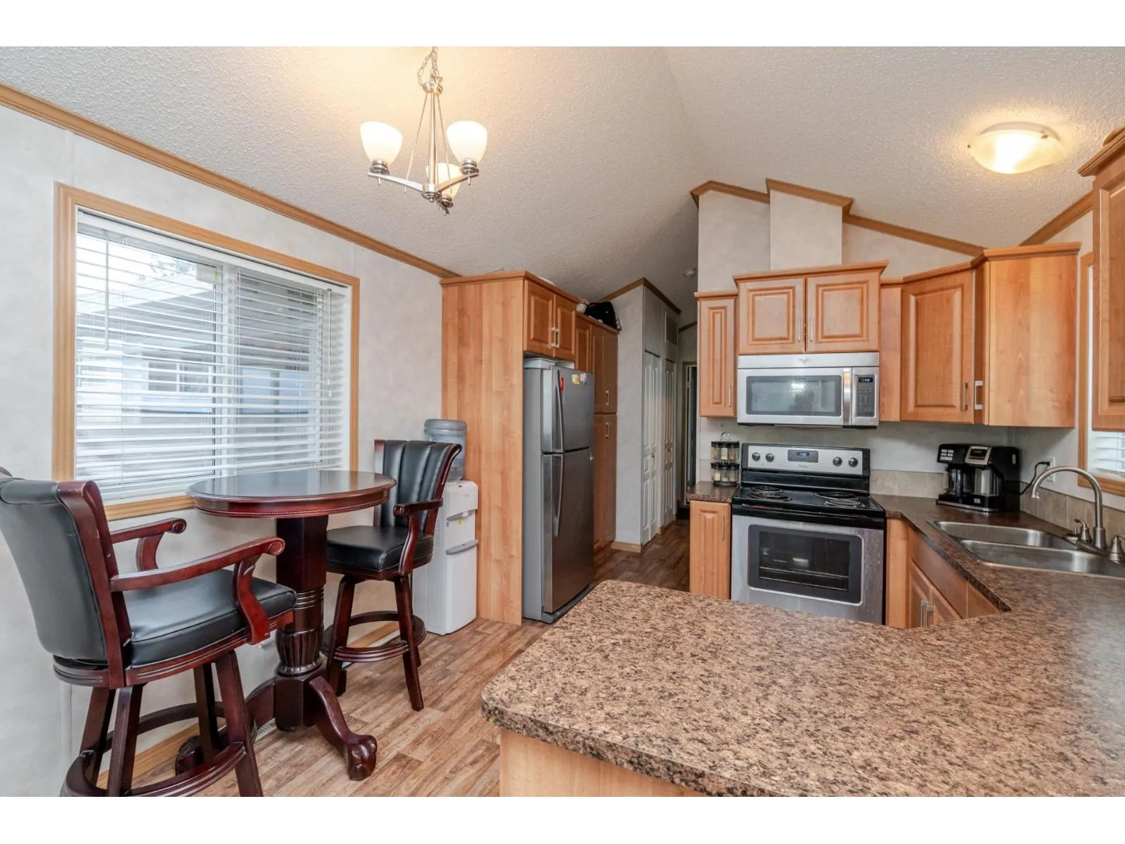 9 24330 FRASER HIGHWAY