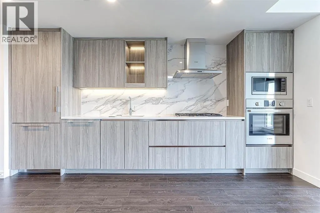 3403 4880 LOUGHEED HIGHWAY