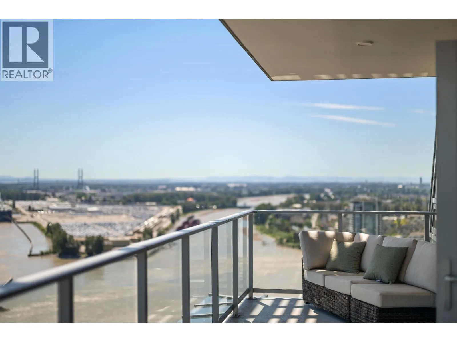 3202 908 QUAYSIDE DRIVE