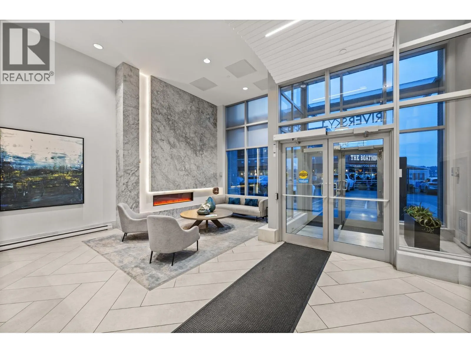 3202 908 QUAYSIDE DRIVE