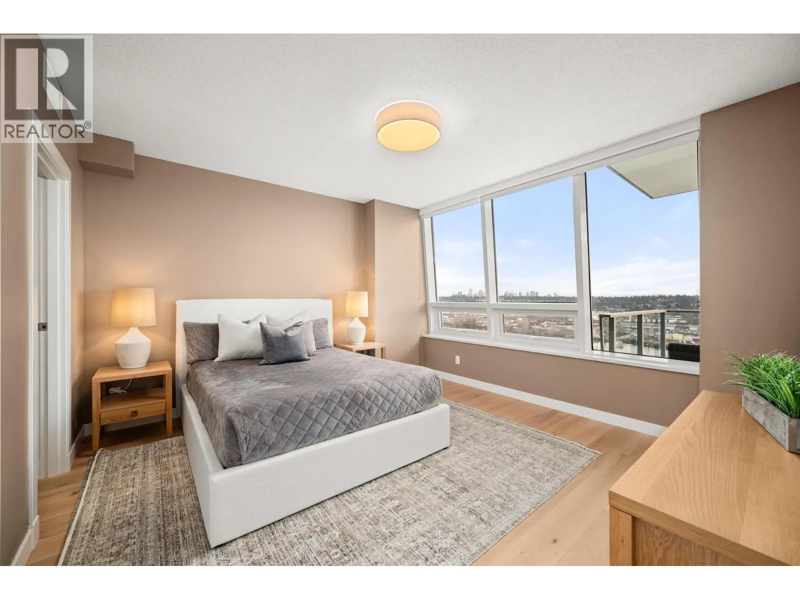 3202 908 QUAYSIDE DRIVE