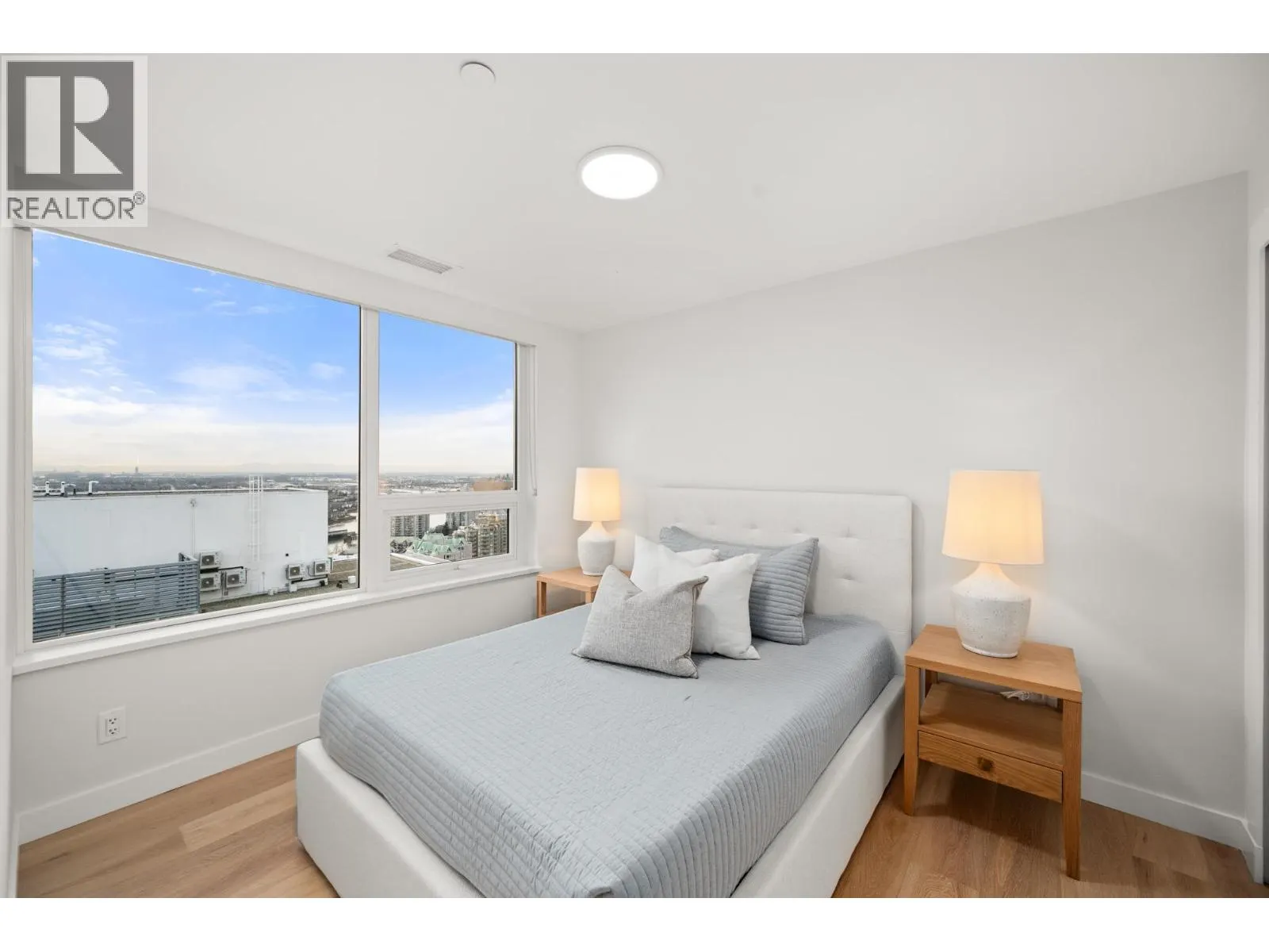 3202 908 QUAYSIDE DRIVE